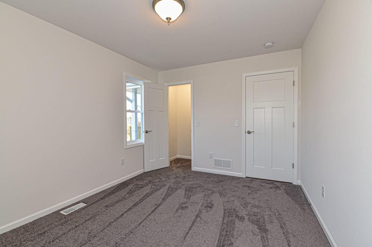 302 N Trailview CIRCLE