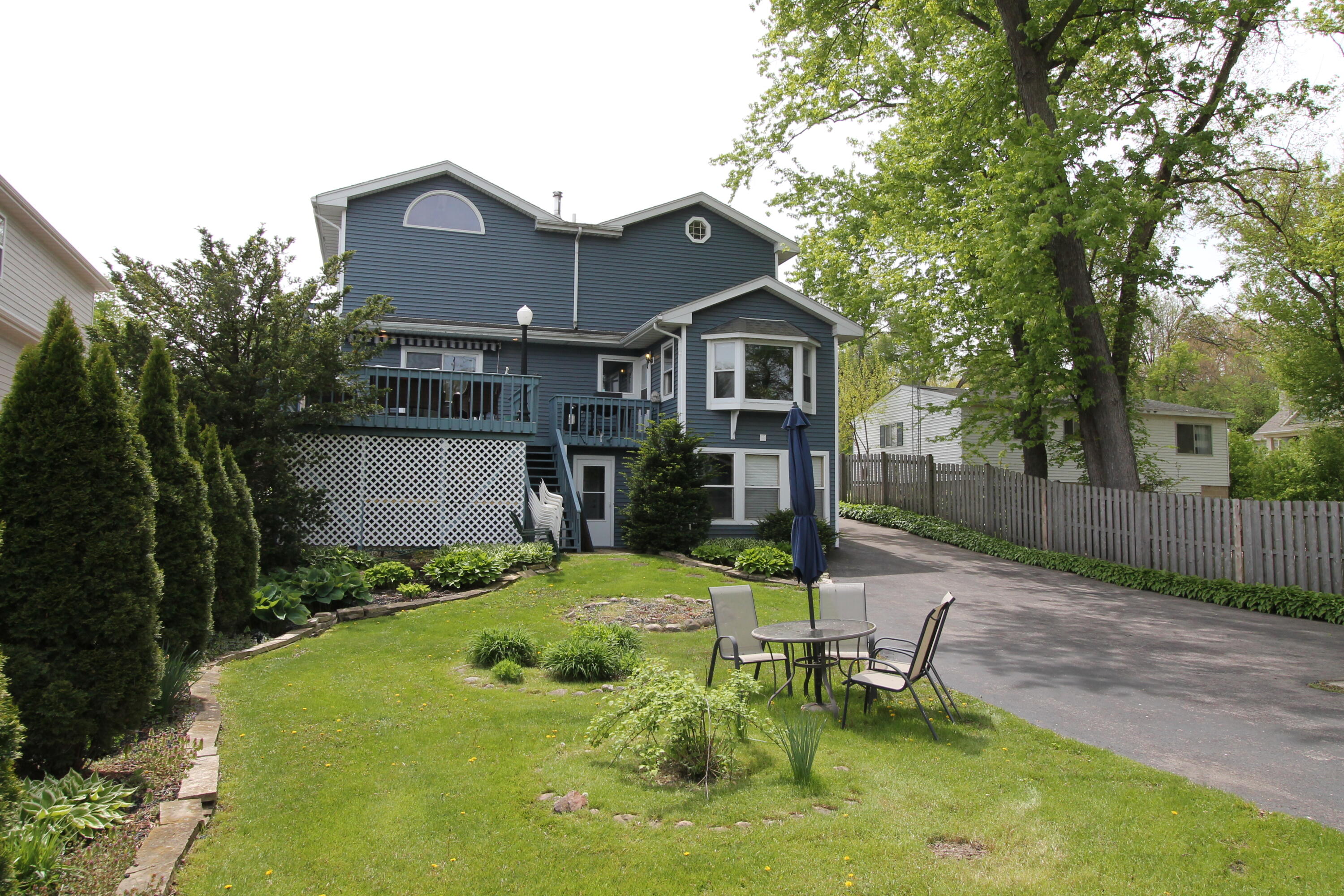 312 Knobes Ave