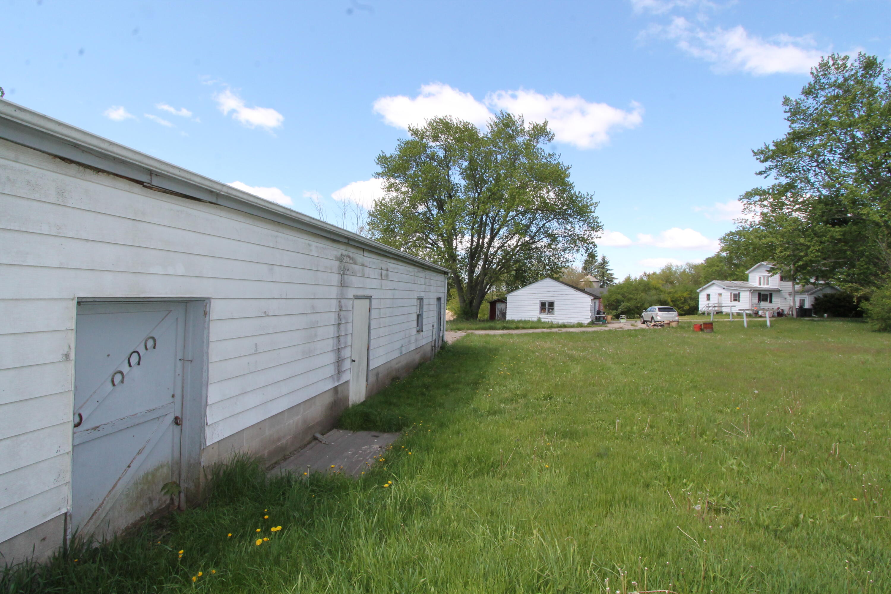 6131 S Loomis Rd, Norway