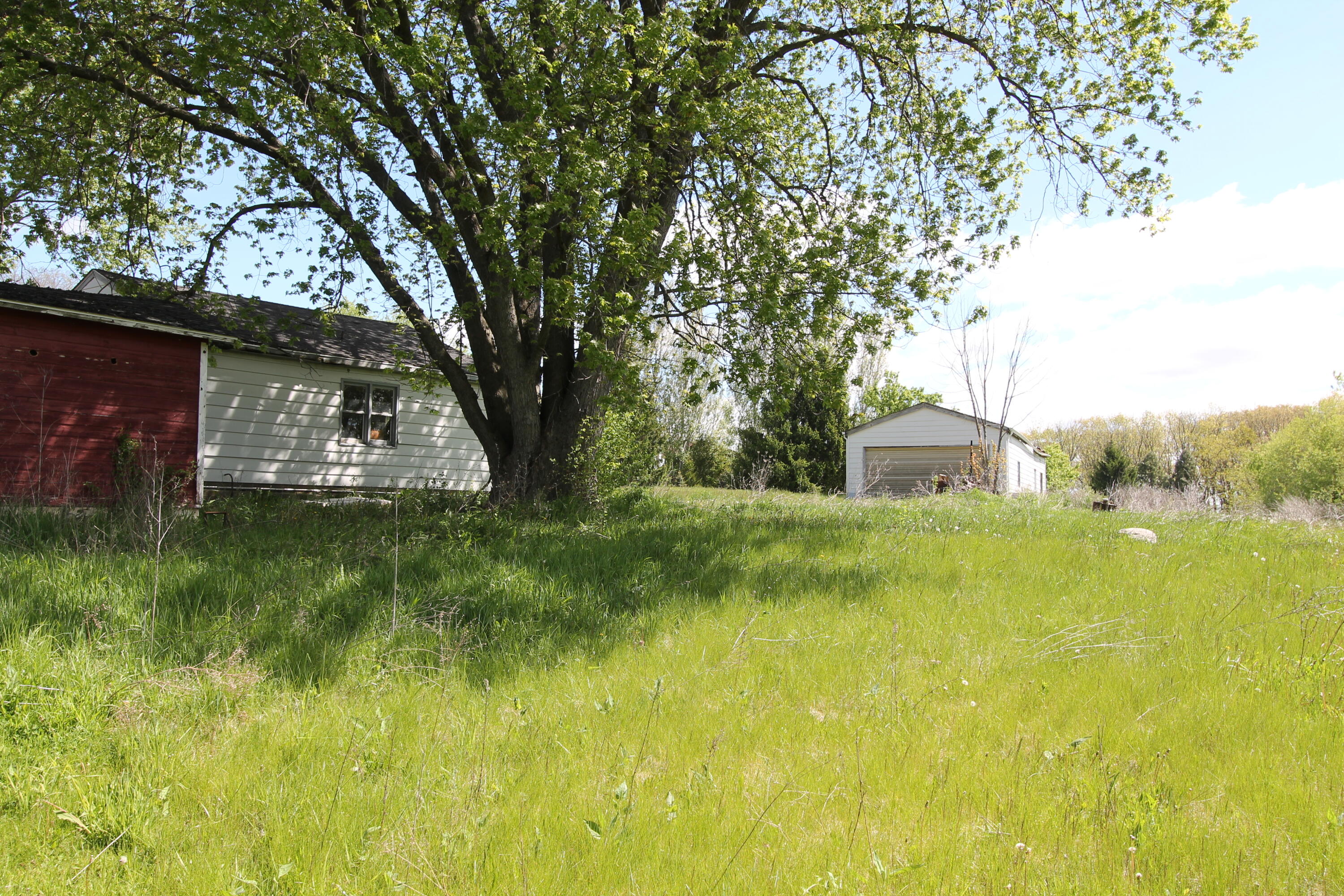 6131 S Loomis Rd, Norway
