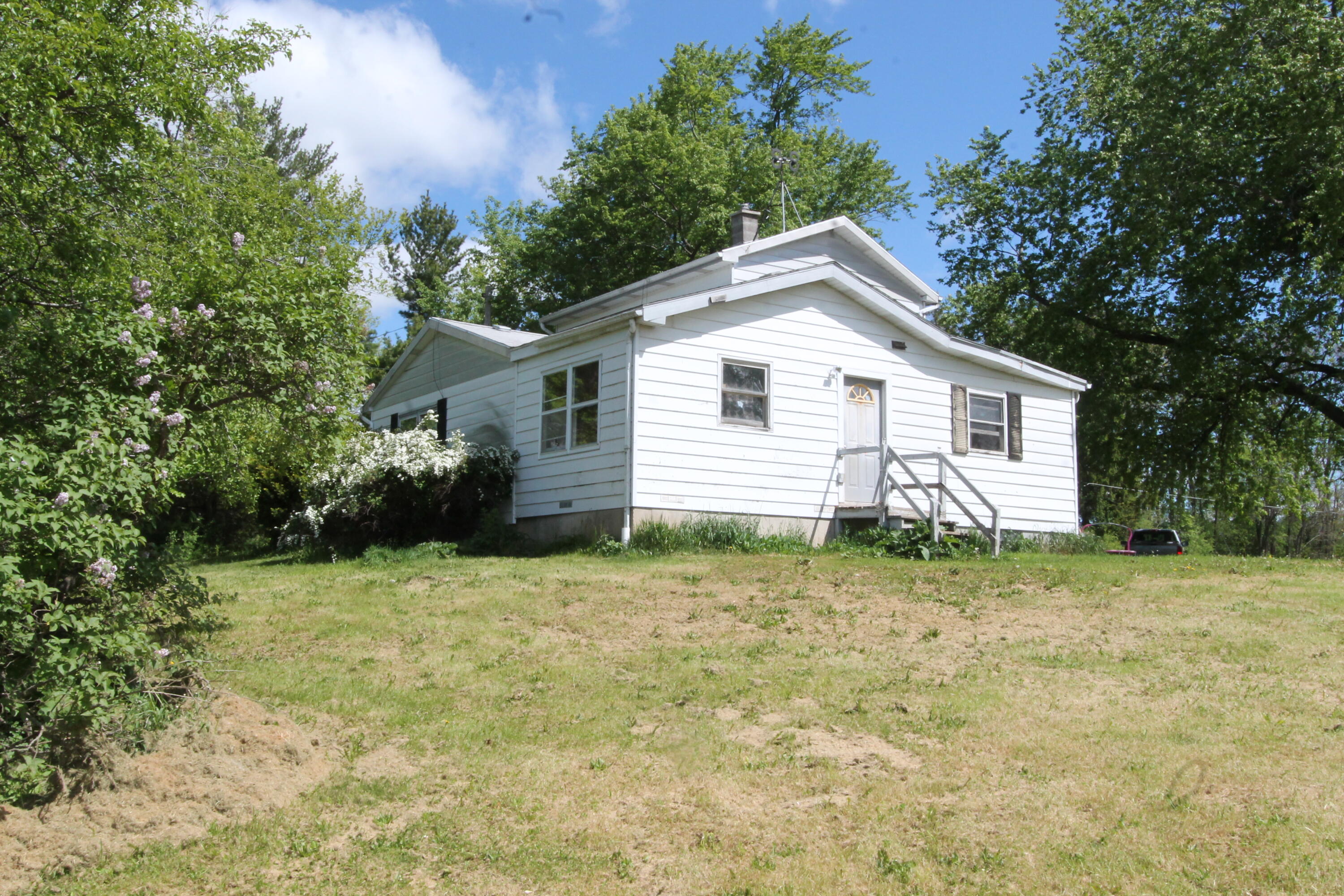 6131 S Loomis Rd, Norway