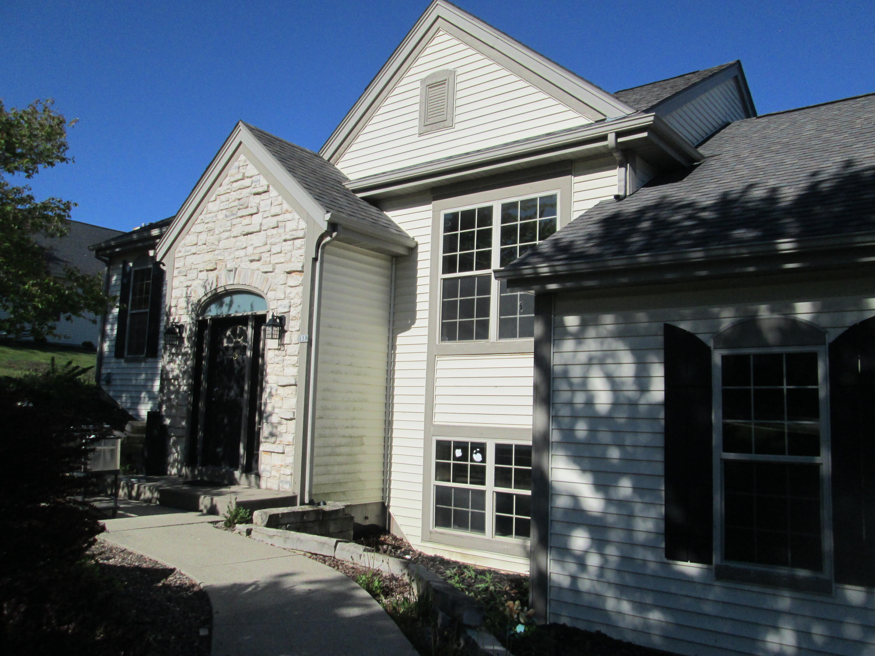118 Manchester Dr