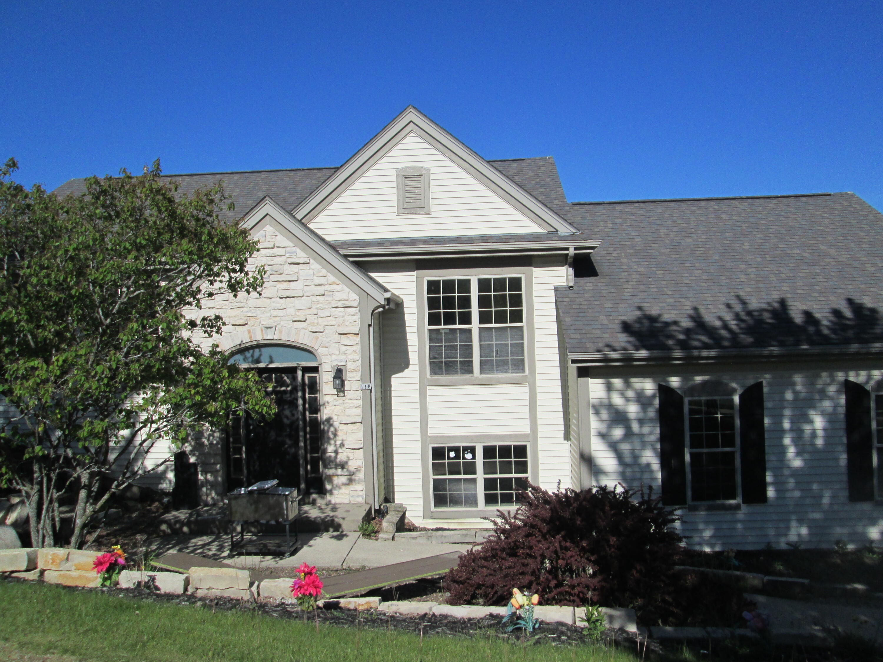 118 Manchester Dr