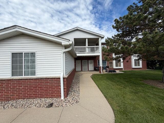 8333 Lexington Pl, 3