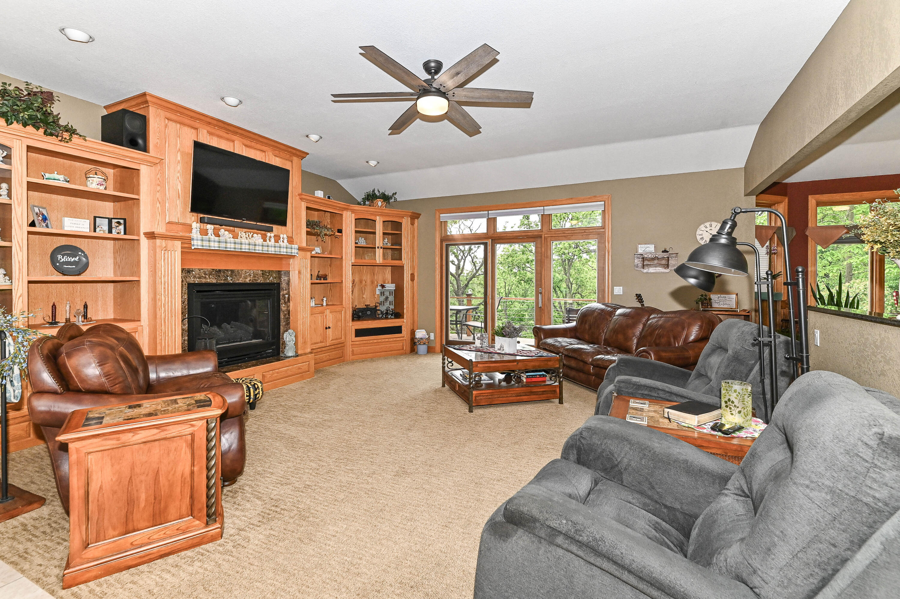 30927 Lawn Dr