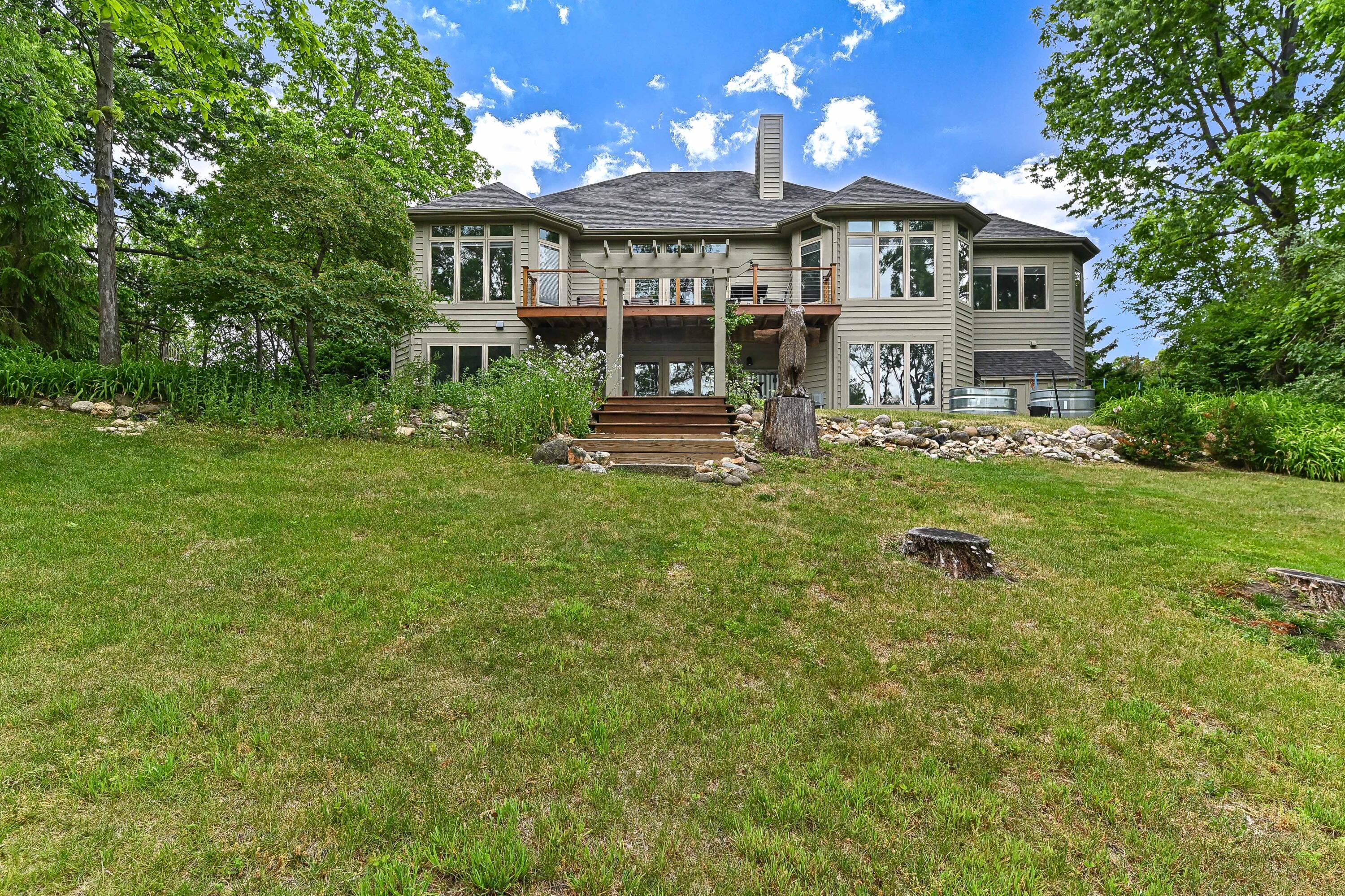 30927 Lawn Dr