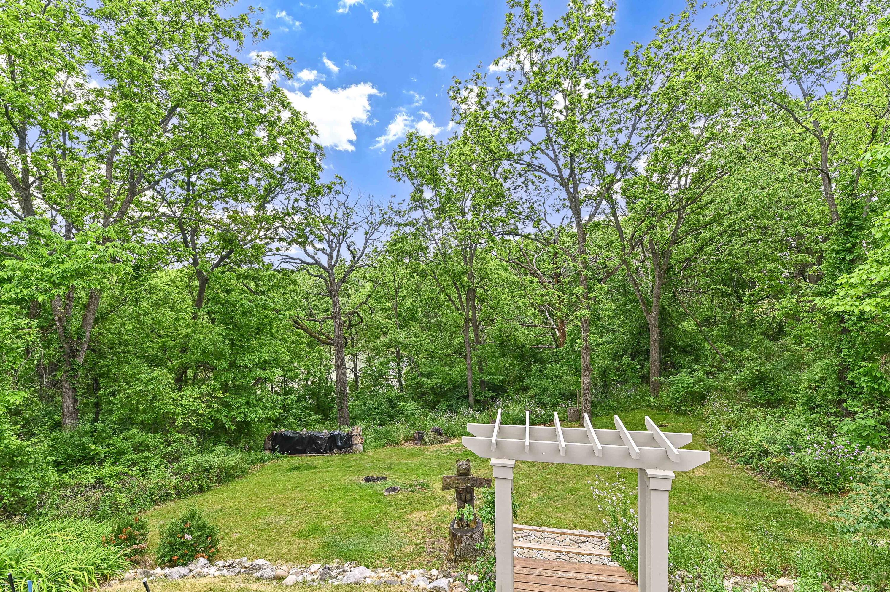 30927 Lawn Dr