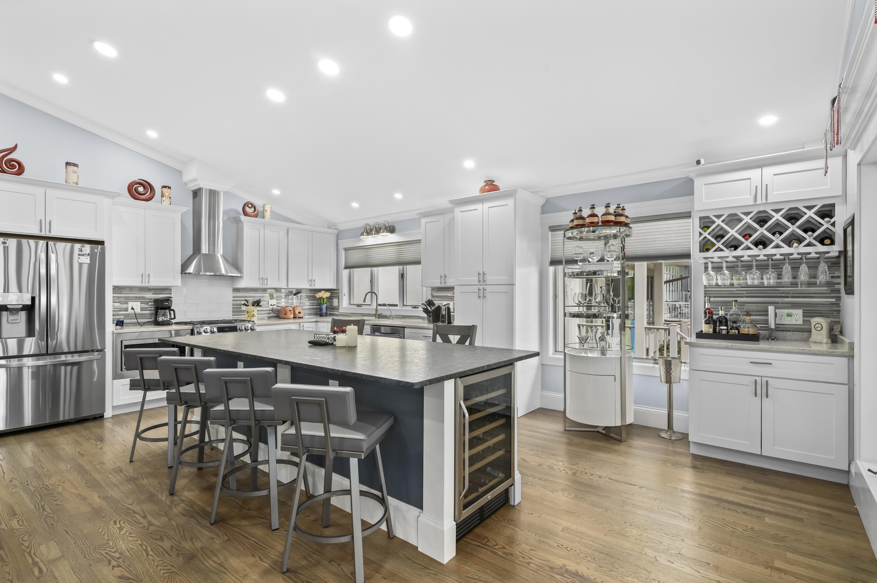 3215 S Browns Lake Dr, Burlington