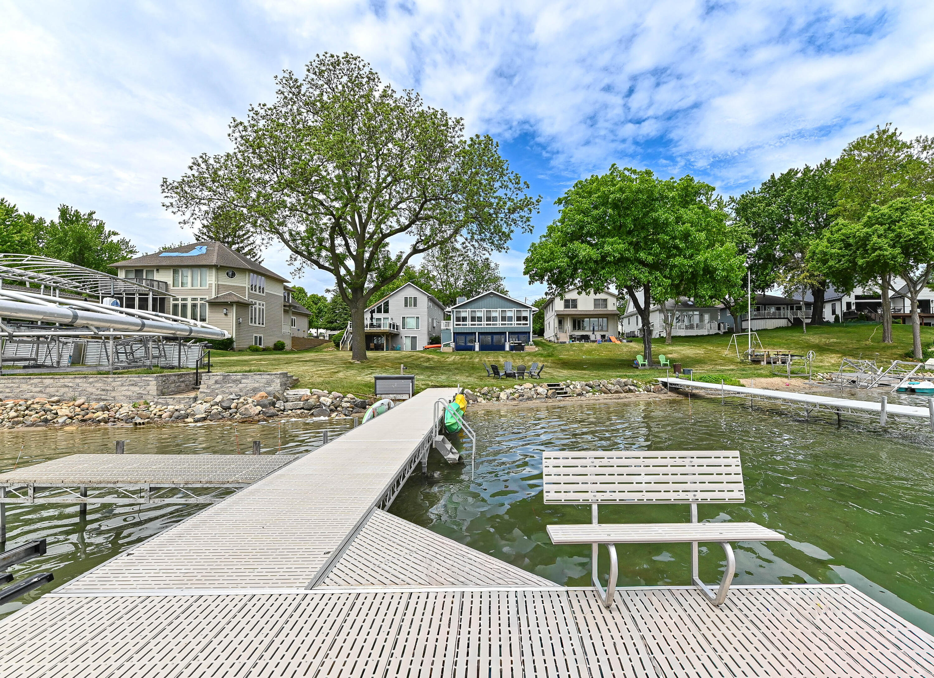 3215 S Browns Lake Dr, Burlington