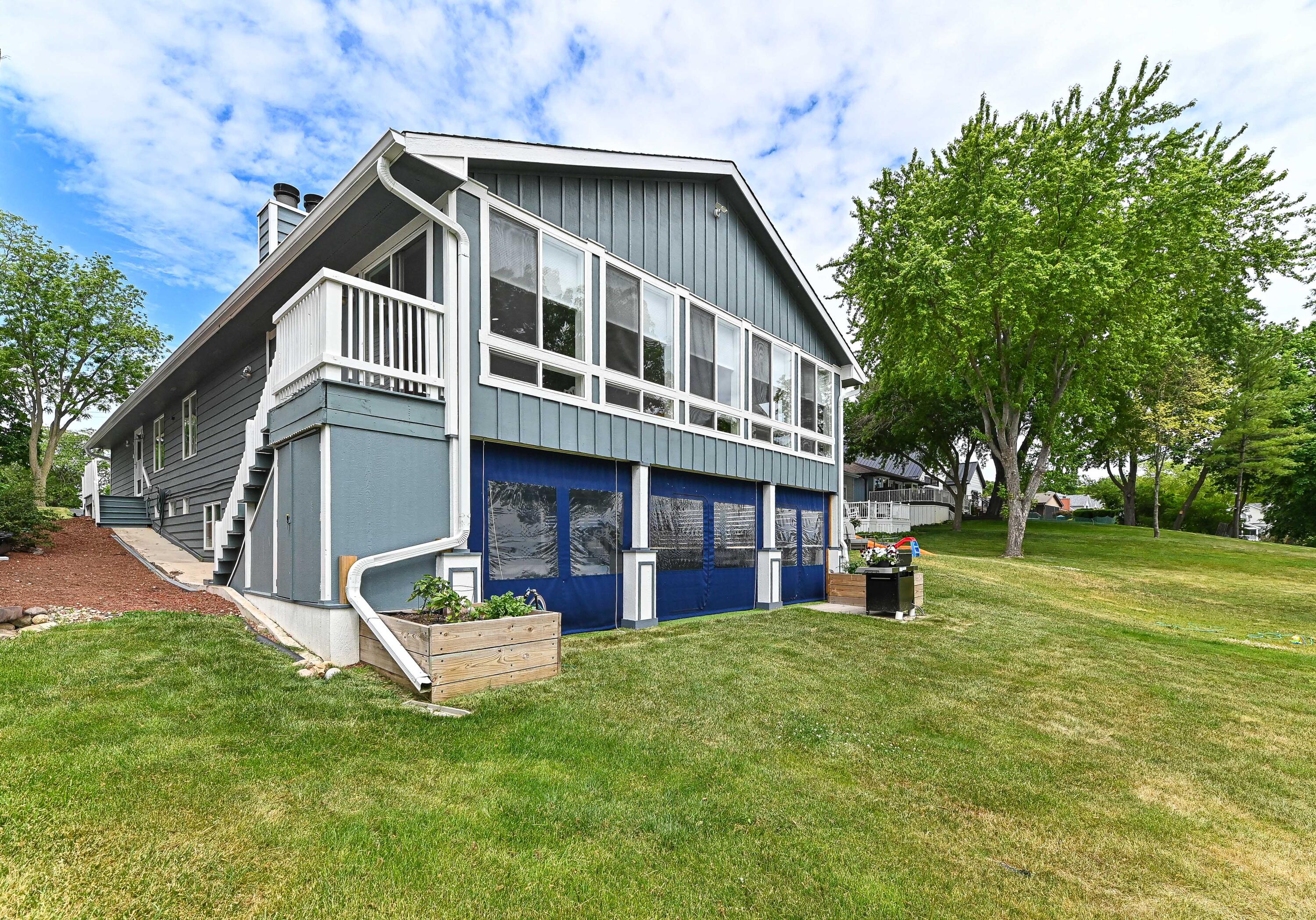 3215 S Browns Lake Dr, Burlington