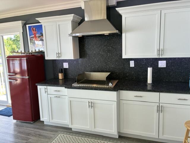 3215 S Browns Lake Dr, Burlington