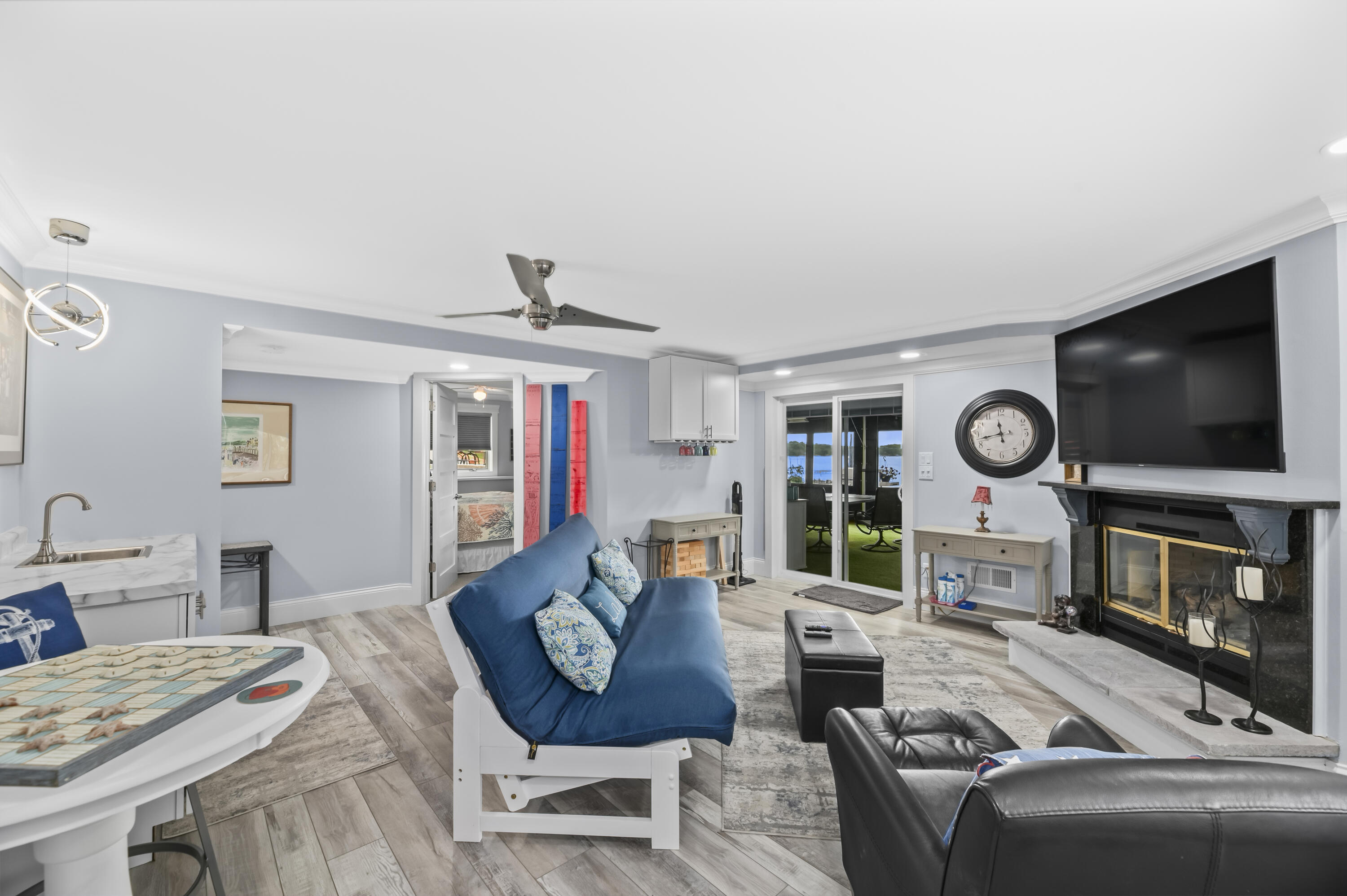 3215 S Browns Lake Dr, Burlington