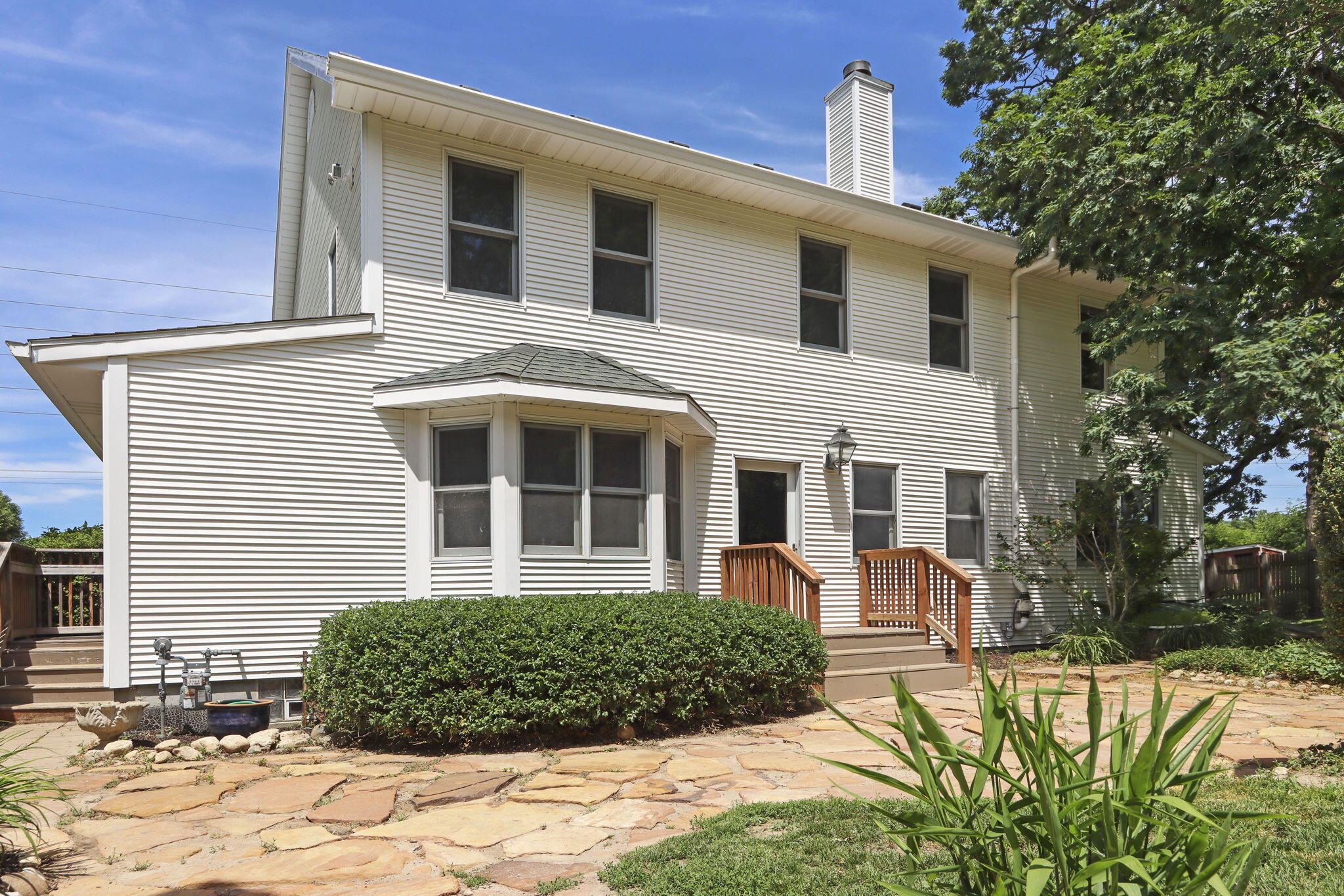 553 W Twin Lakes Rd