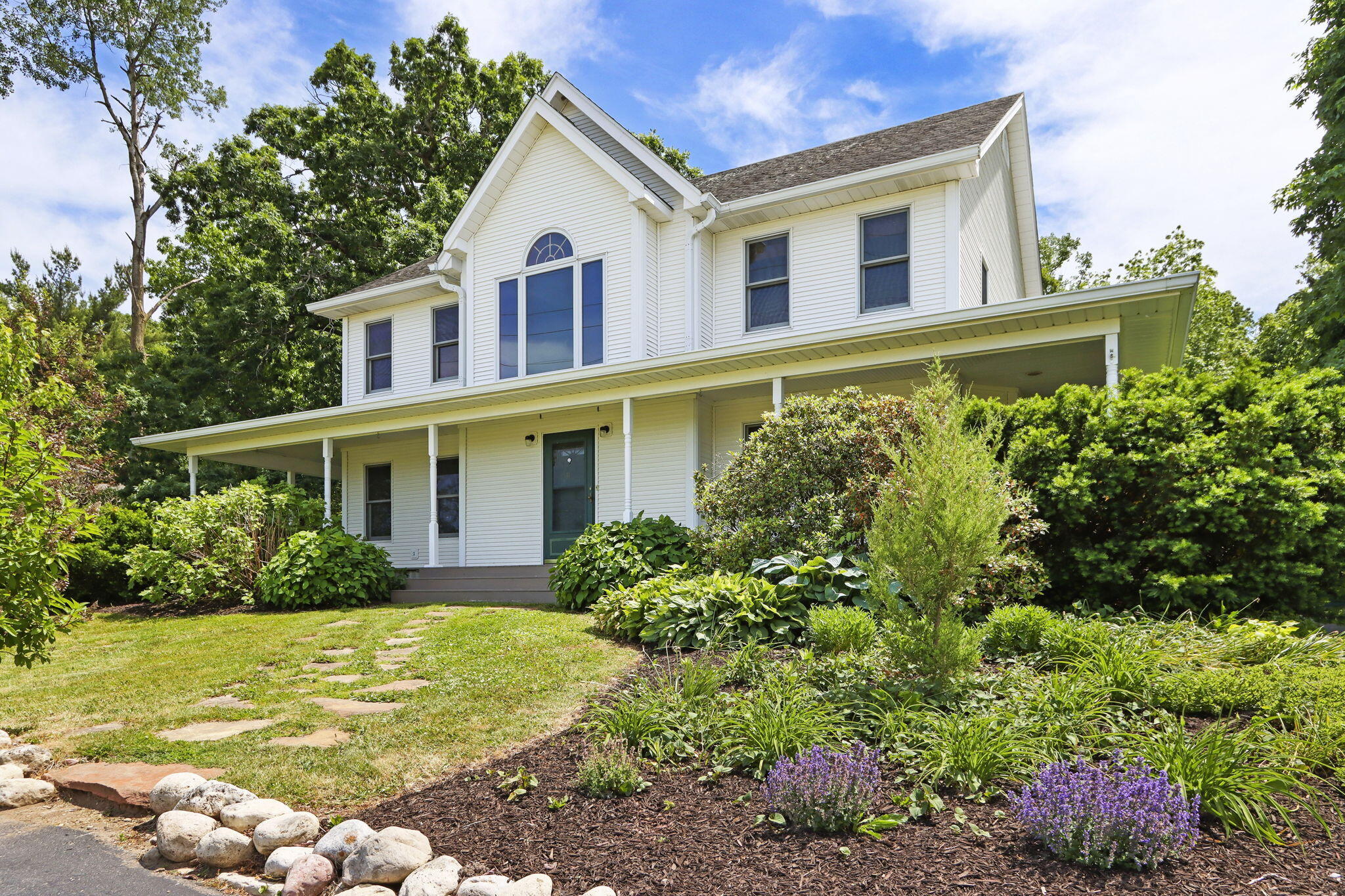 553 W Twin Lakes Rd