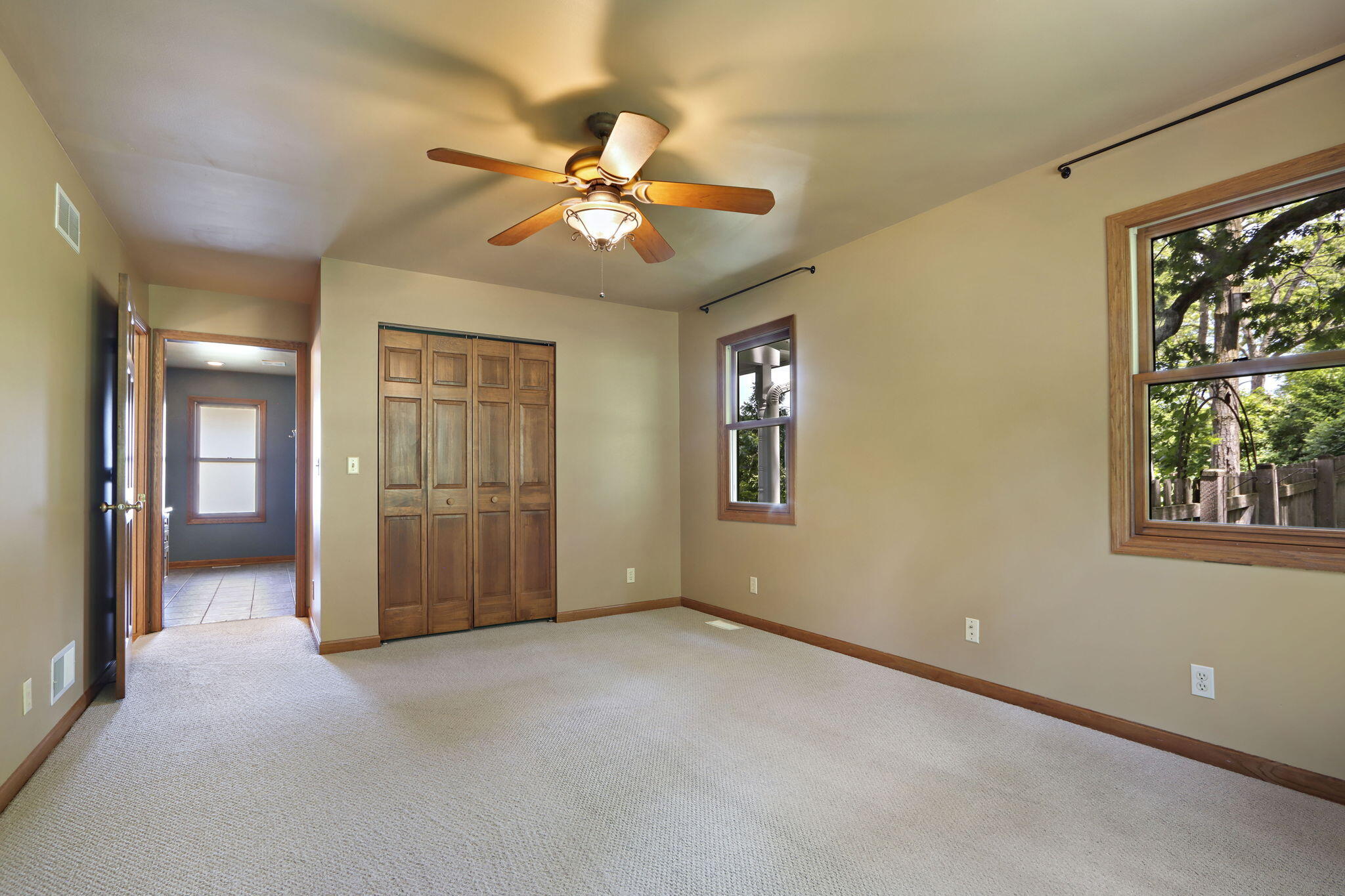 553 W Twin Lakes Rd