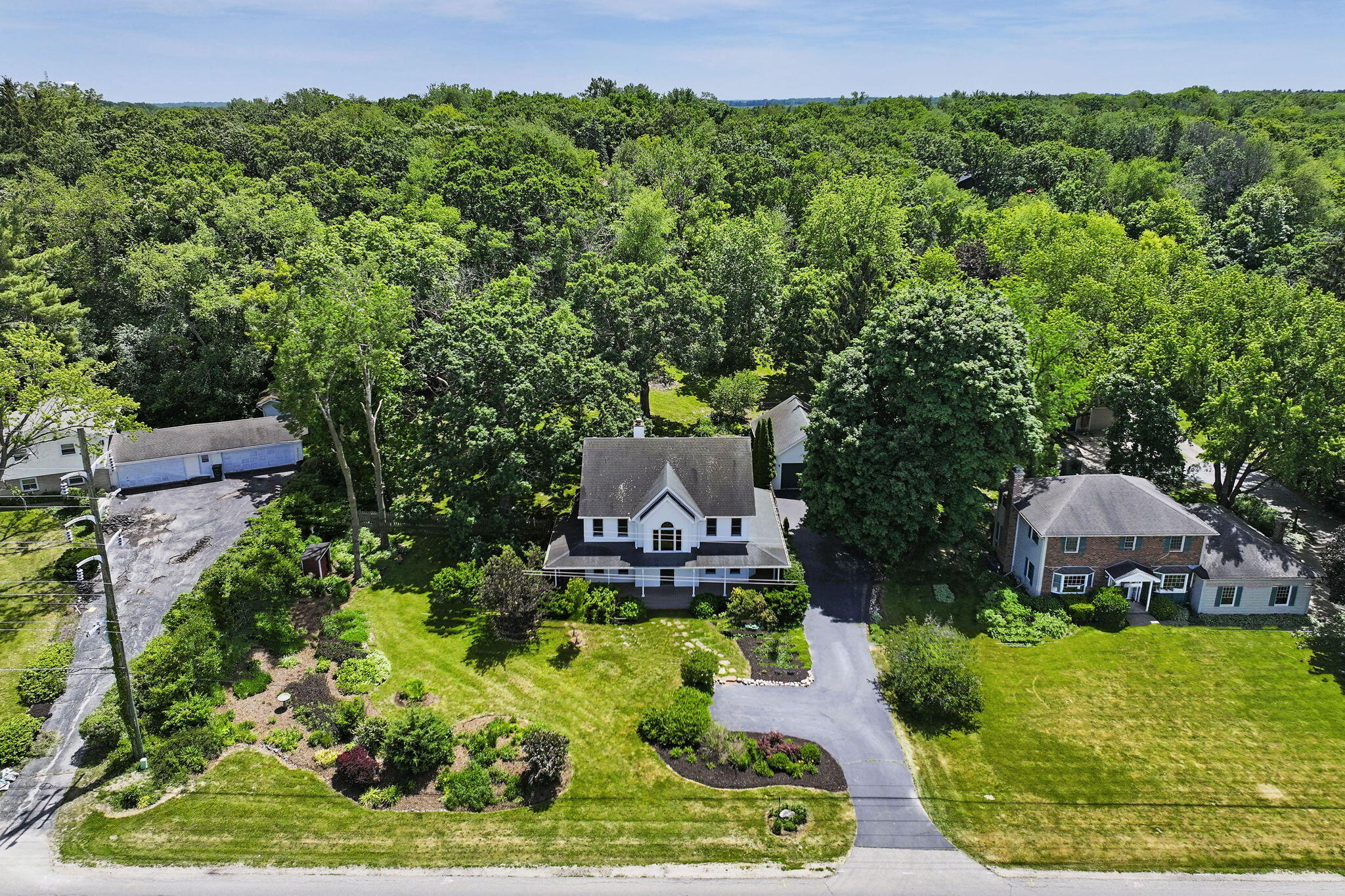 553 W Twin Lakes Rd