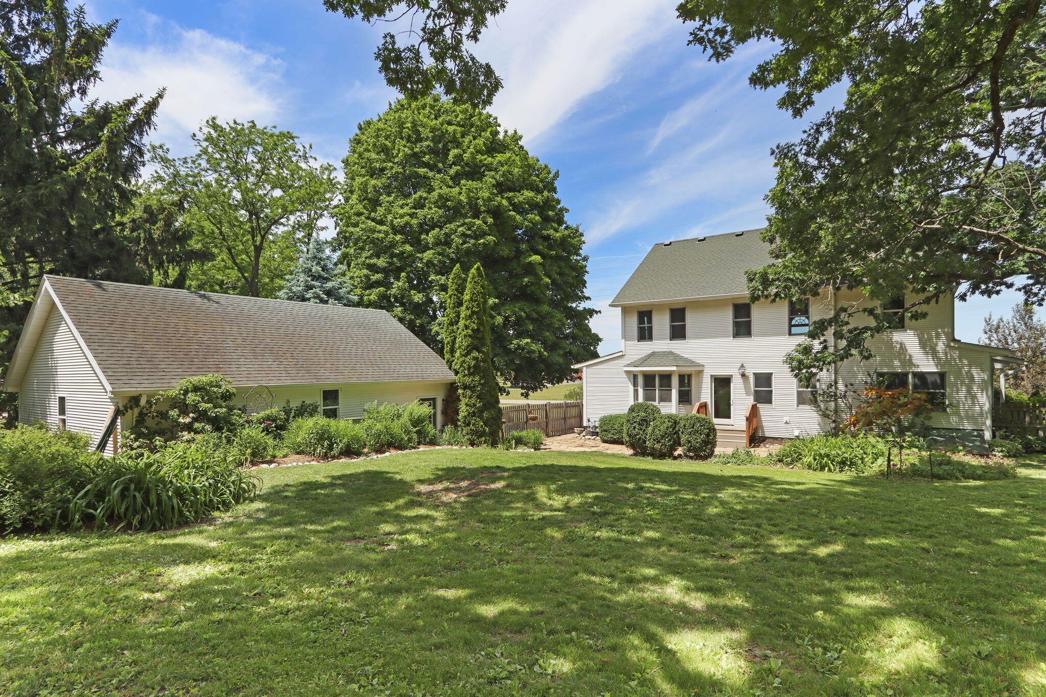 553 W Twin Lakes Rd