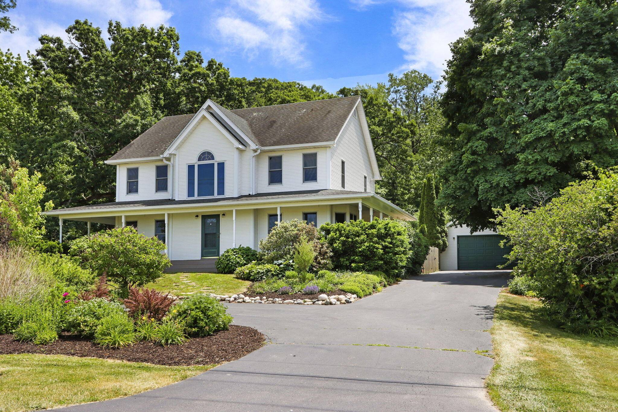553 W Twin Lakes Rd