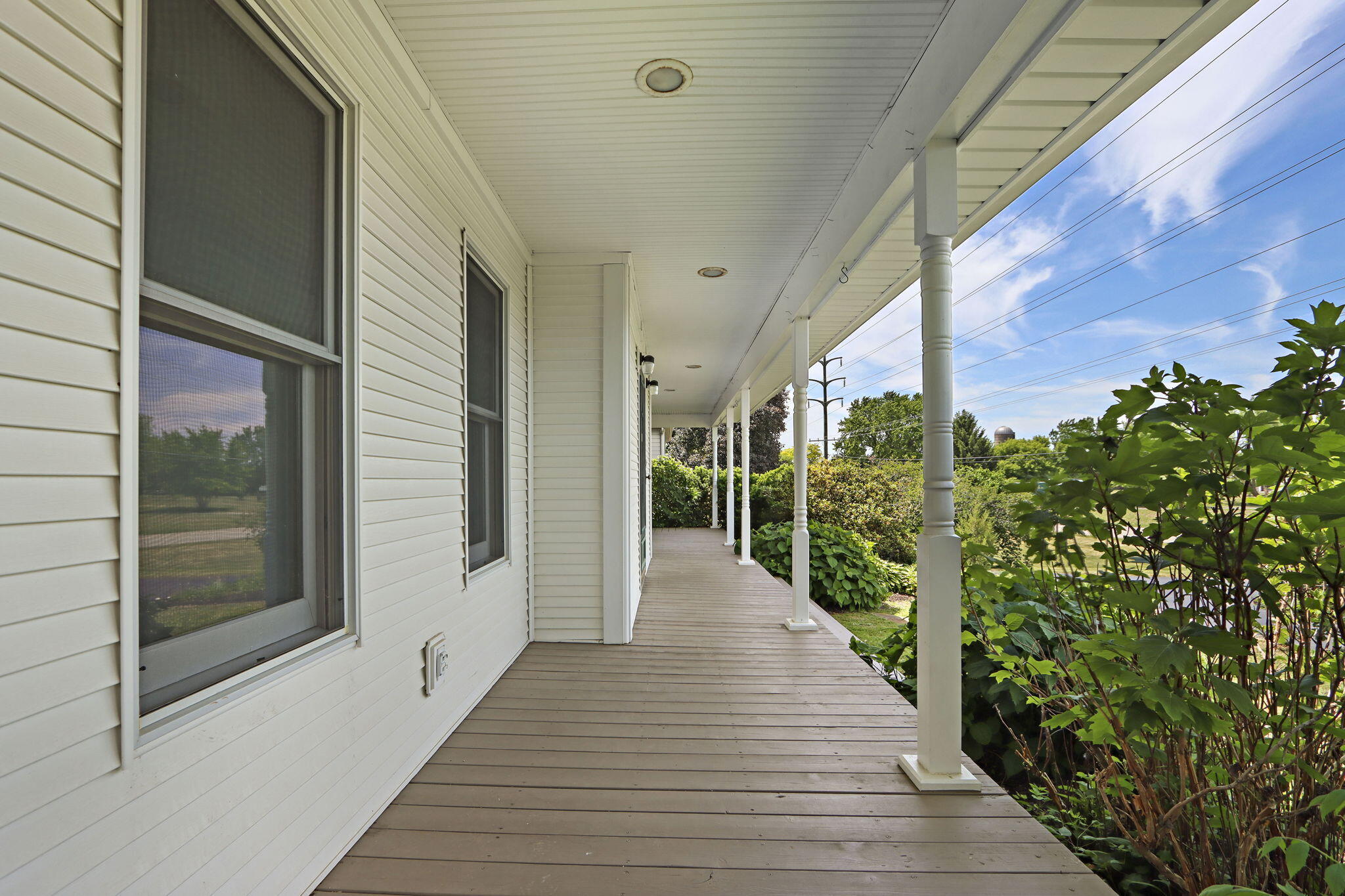 553 W Twin Lakes Rd