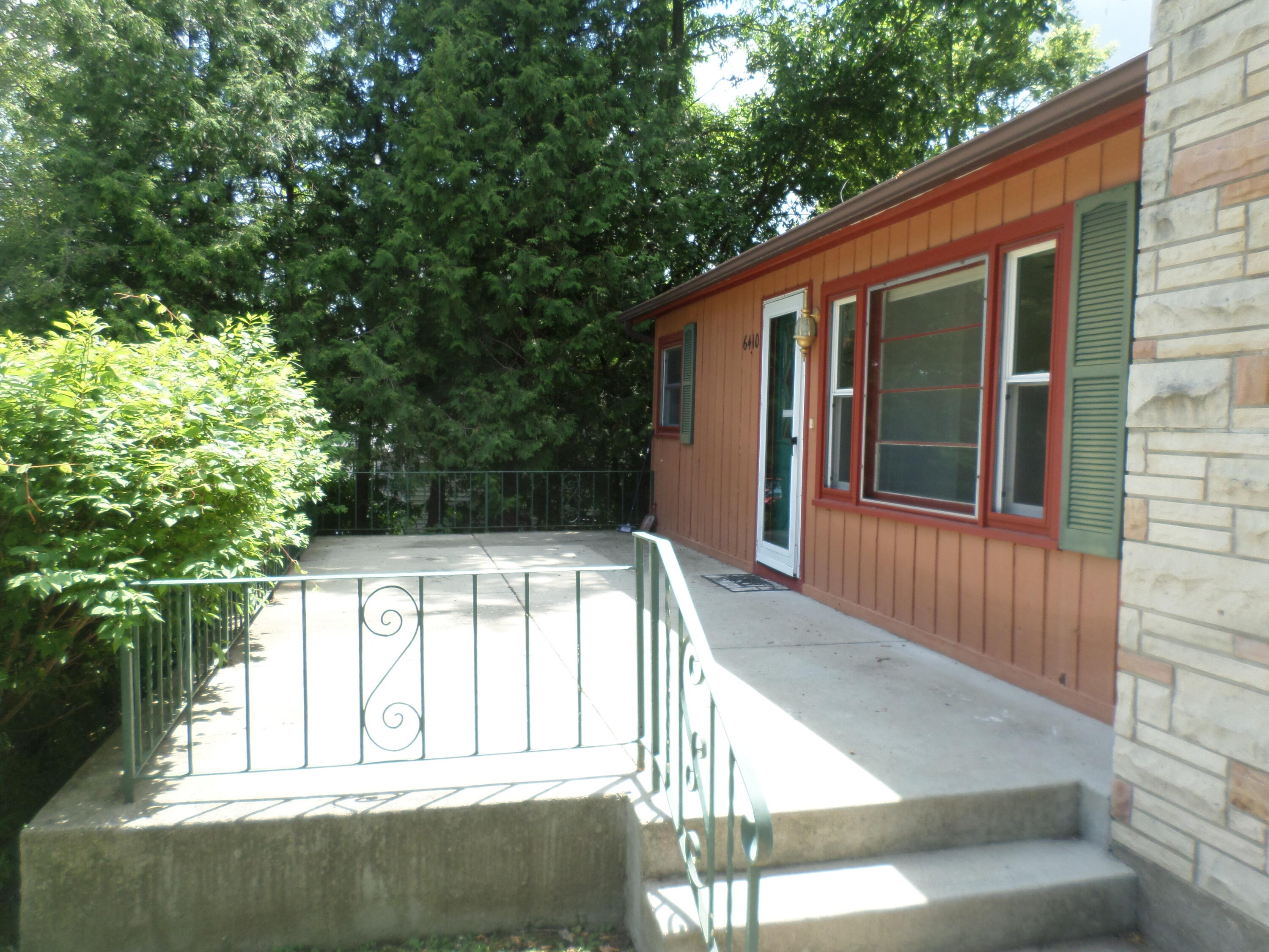 6410 245th Ave