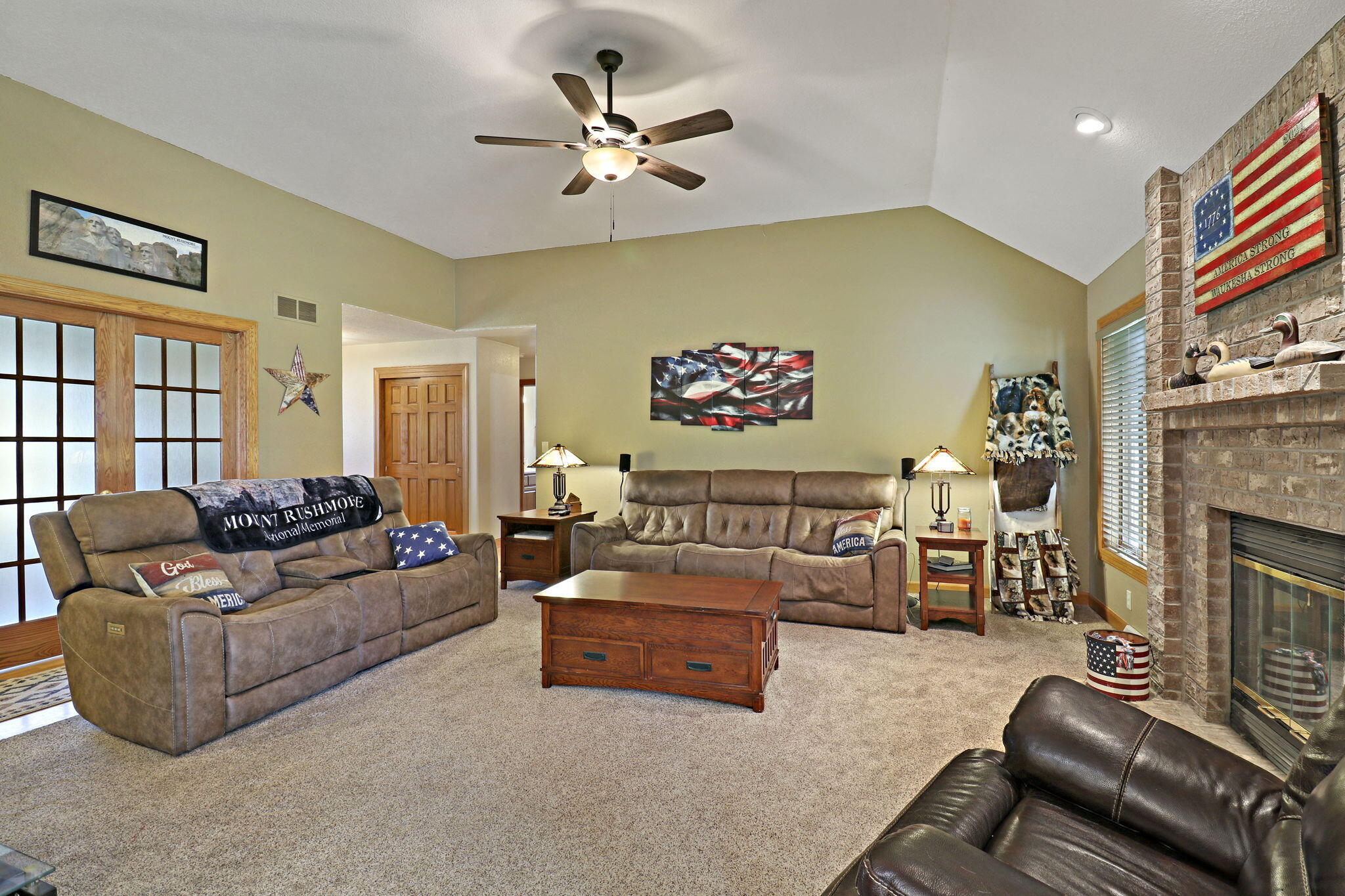 867 River Ridge Cir