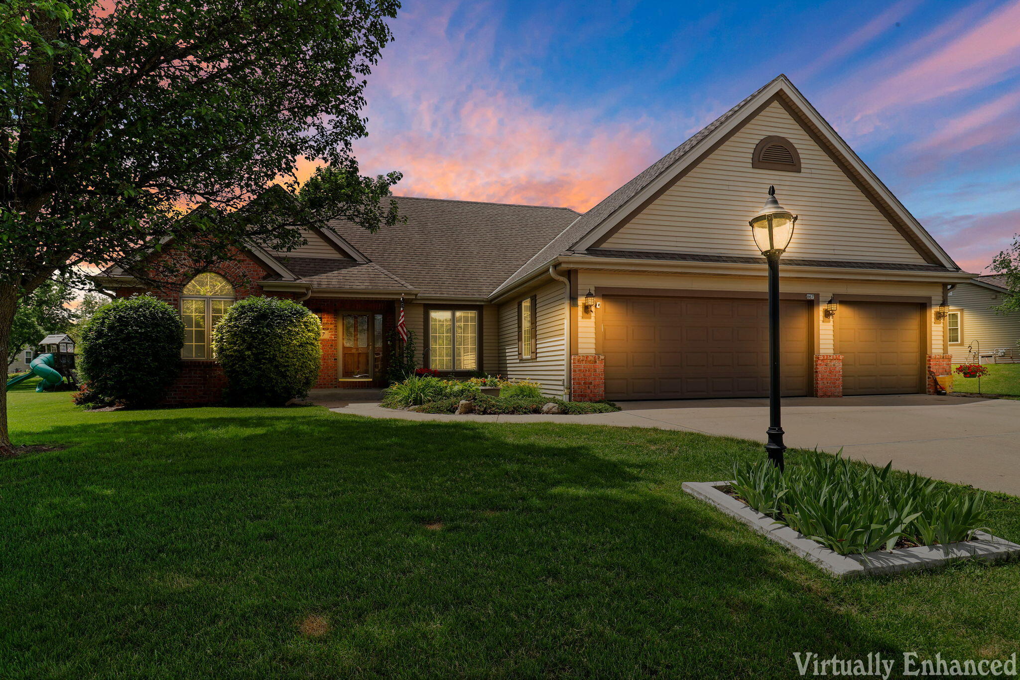 867 River Ridge Cir