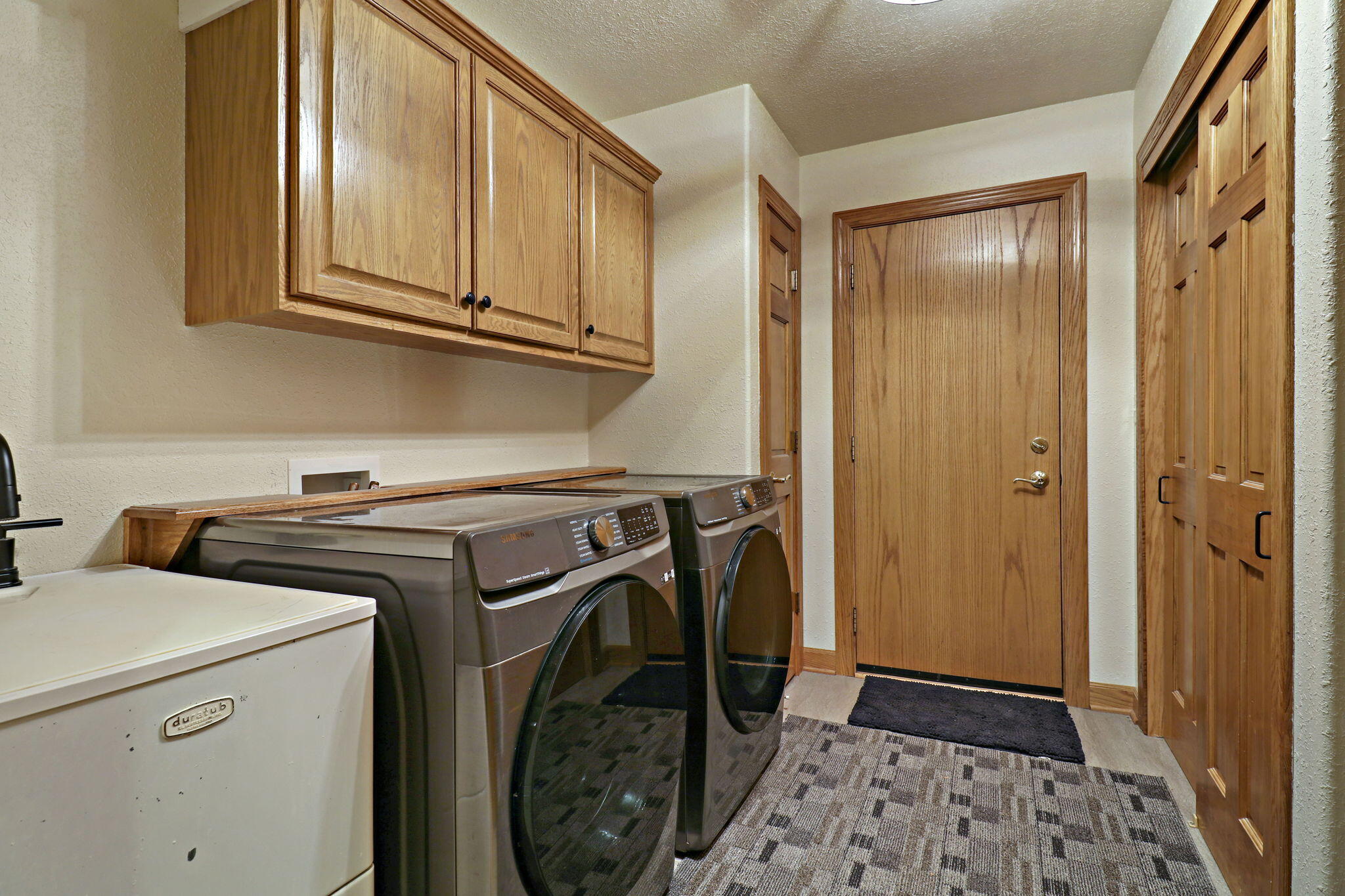 867 River Ridge Cir