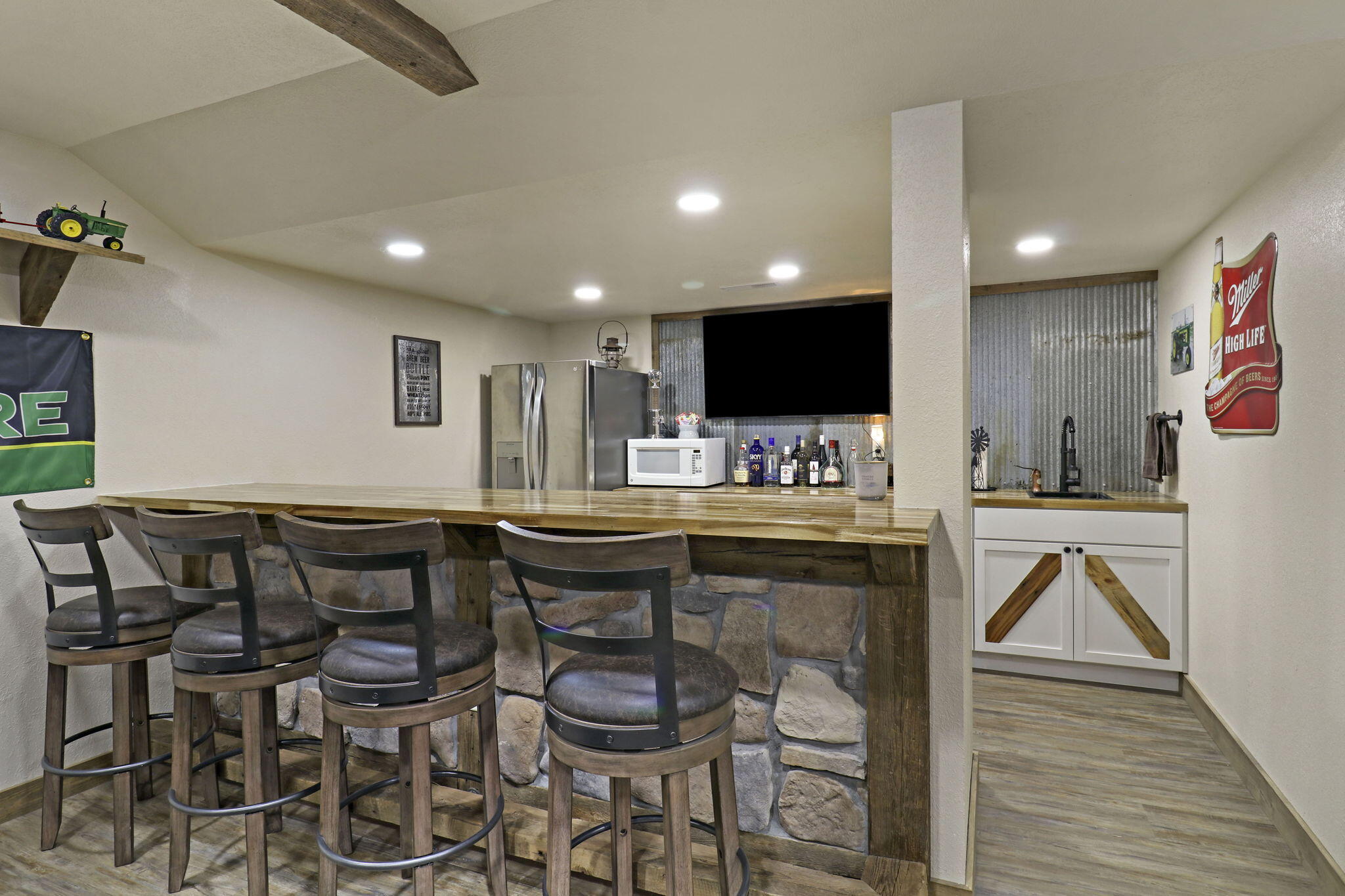 867 River Ridge Cir