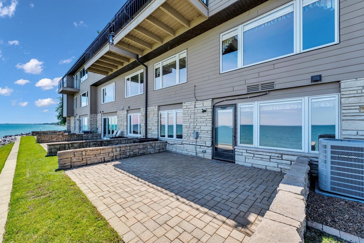 141 S Lakeshore DRIVE C6