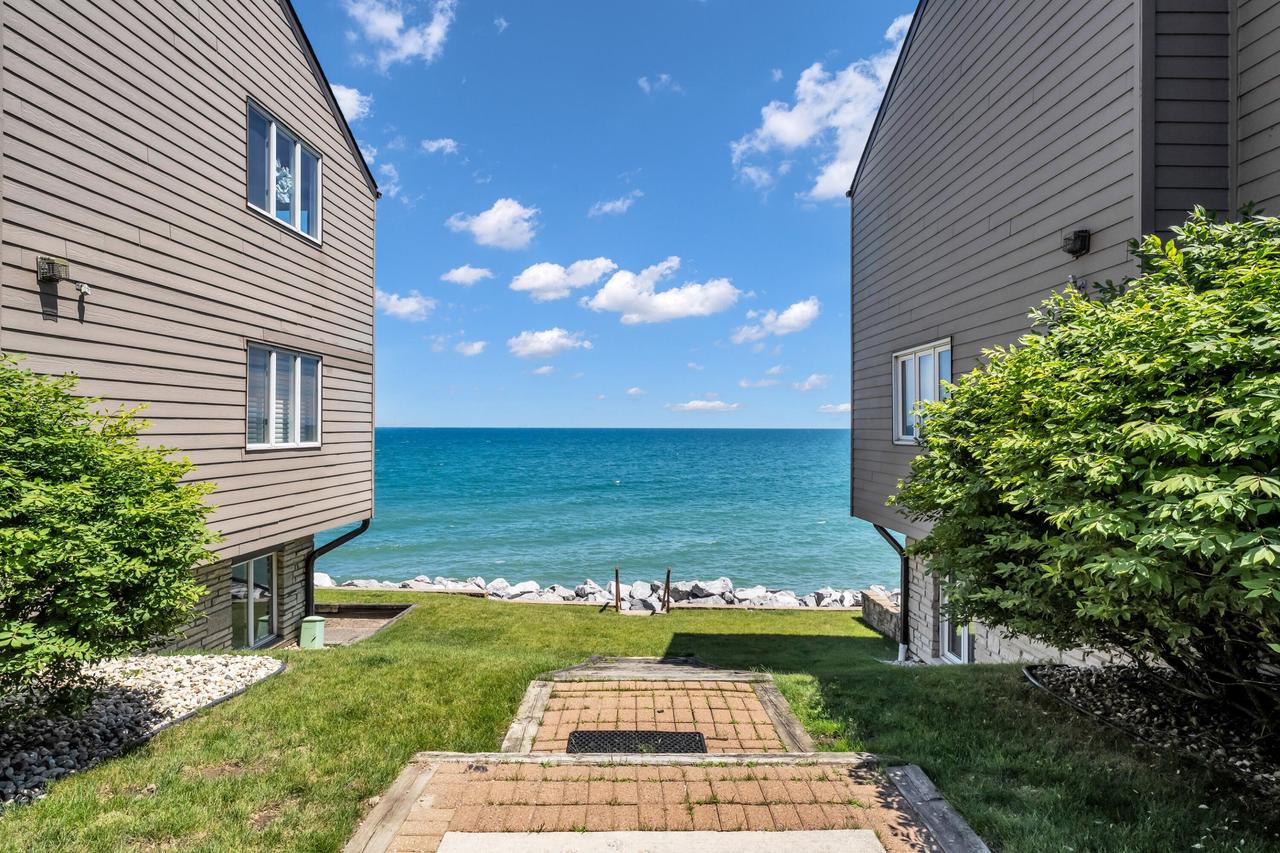 141 S Lakeshore DRIVE C6