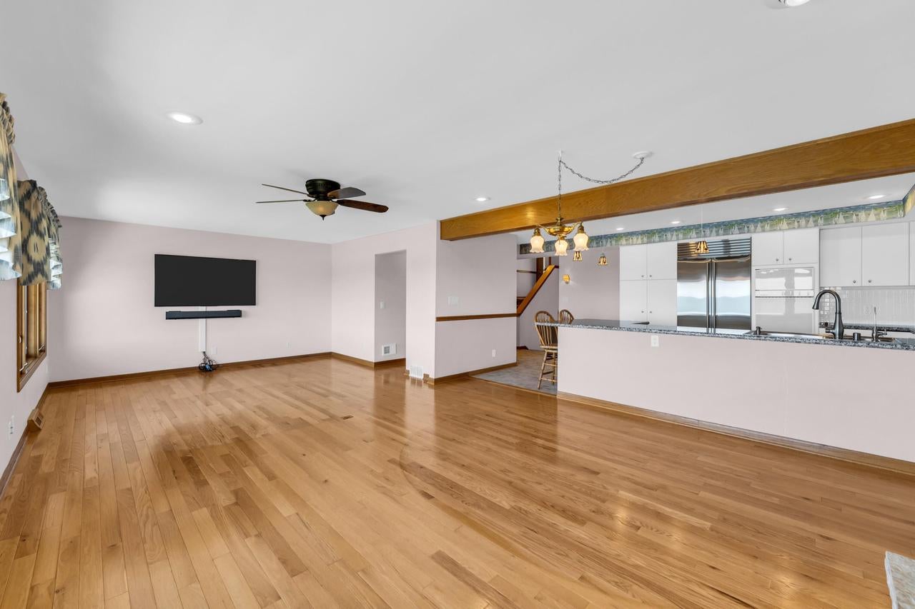 141 S Lakeshore DRIVE C6