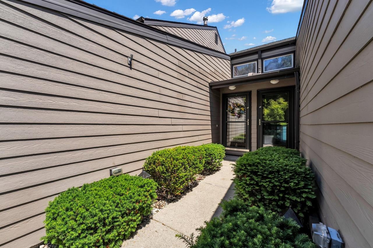 141 S Lakeshore DRIVE C6
