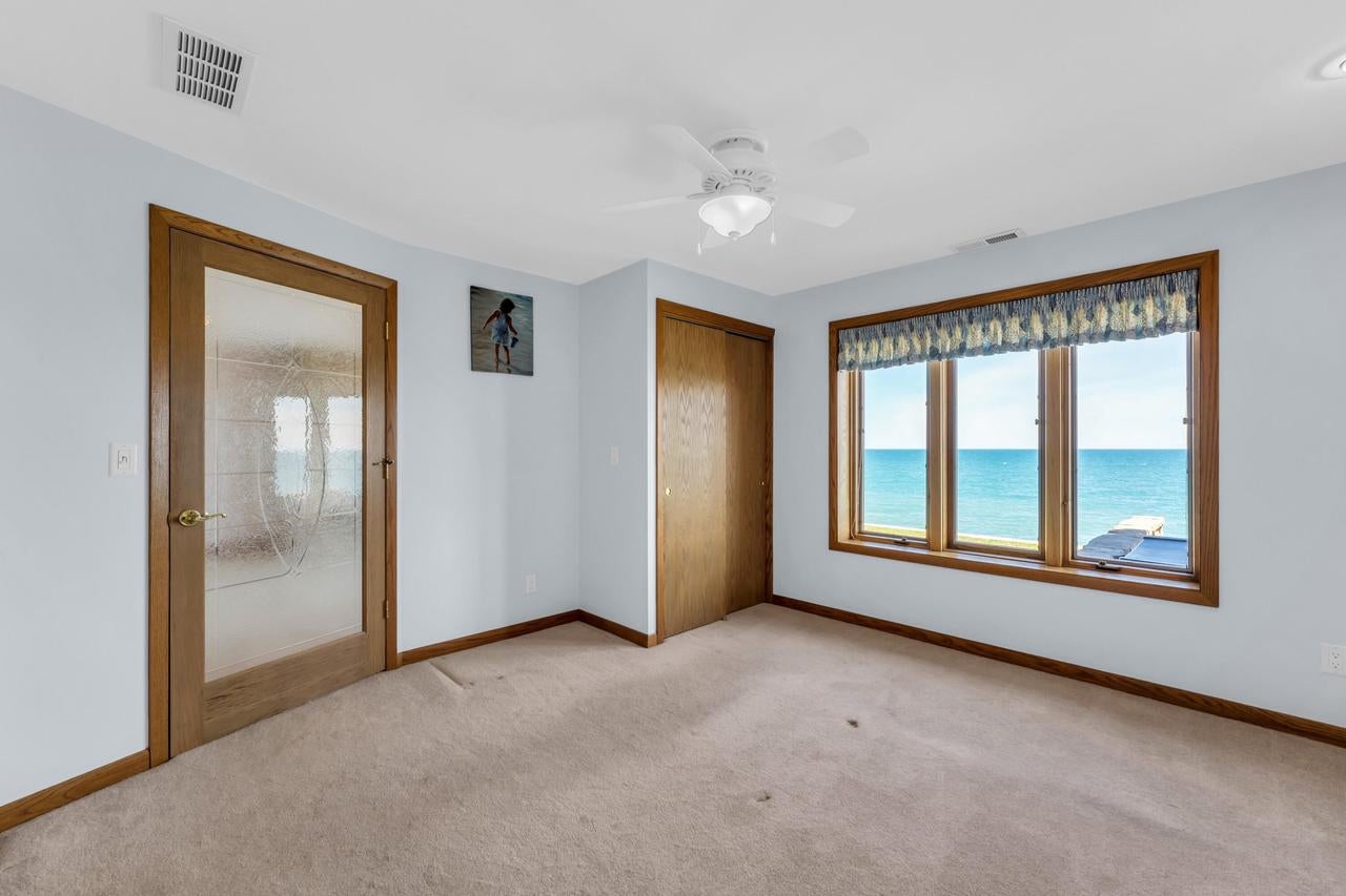 141 S Lakeshore DRIVE C6
