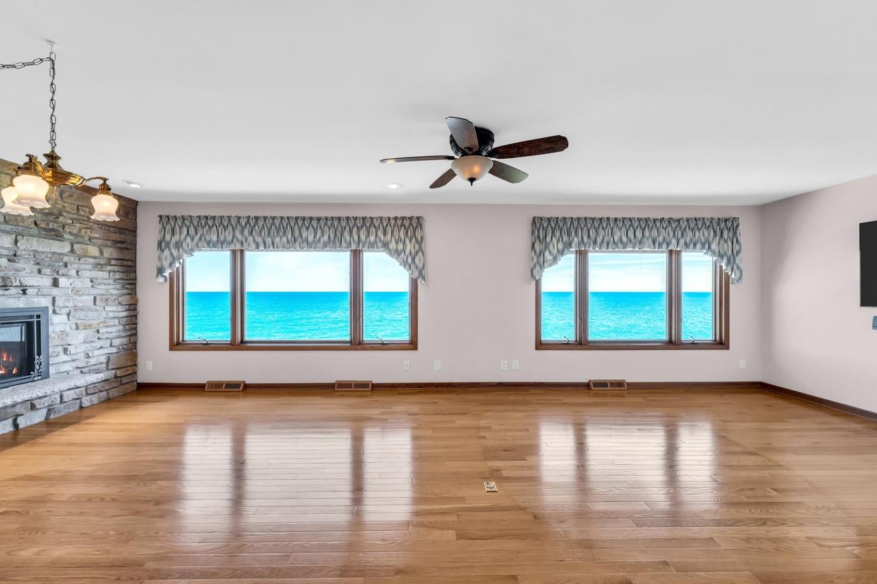 141 S Lakeshore DRIVE C6
