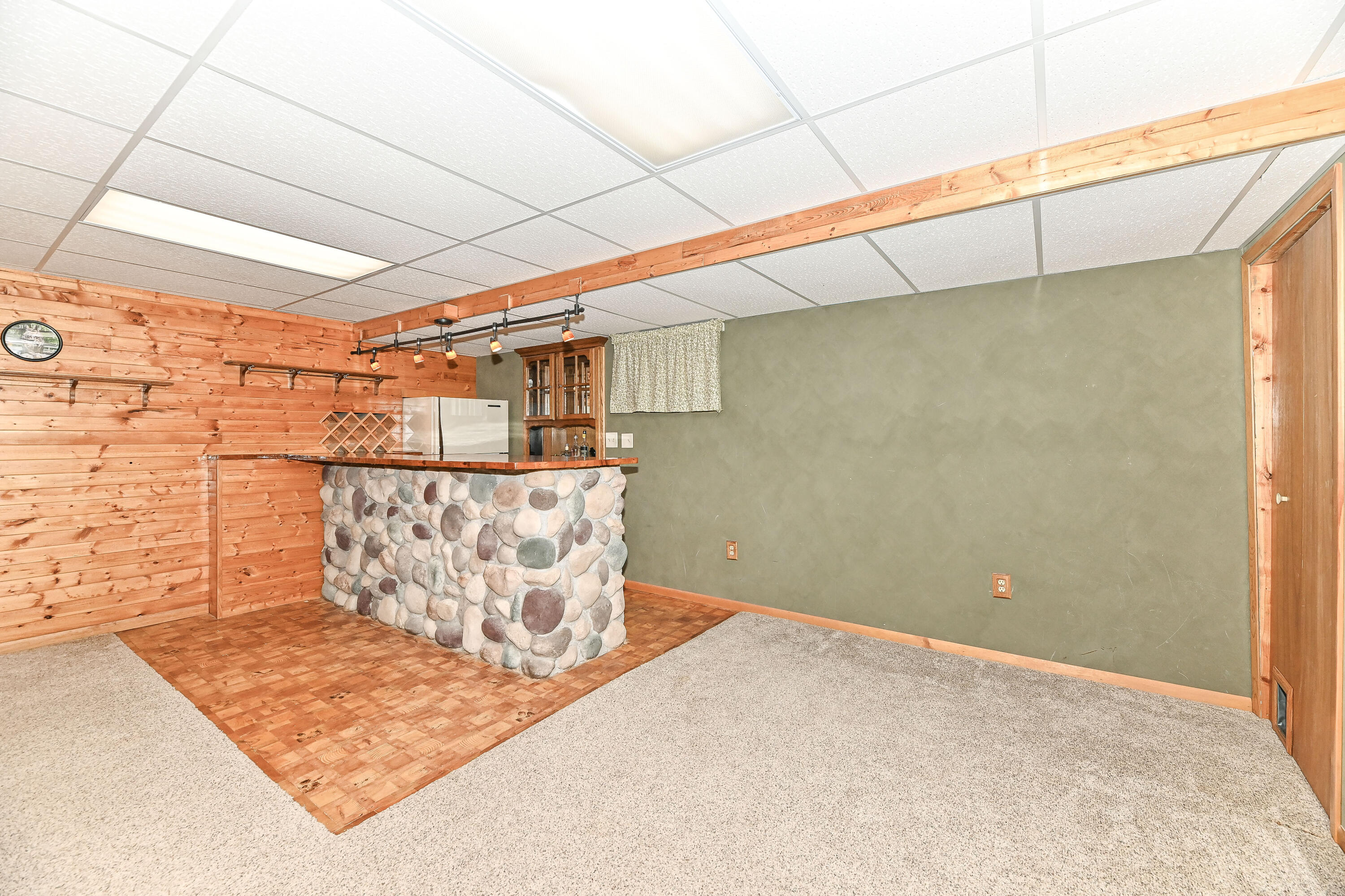 31331 Lake St