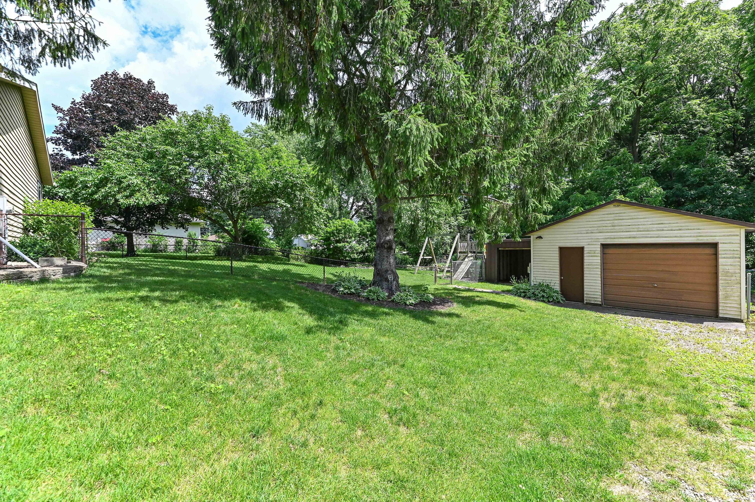 31331 Lake St