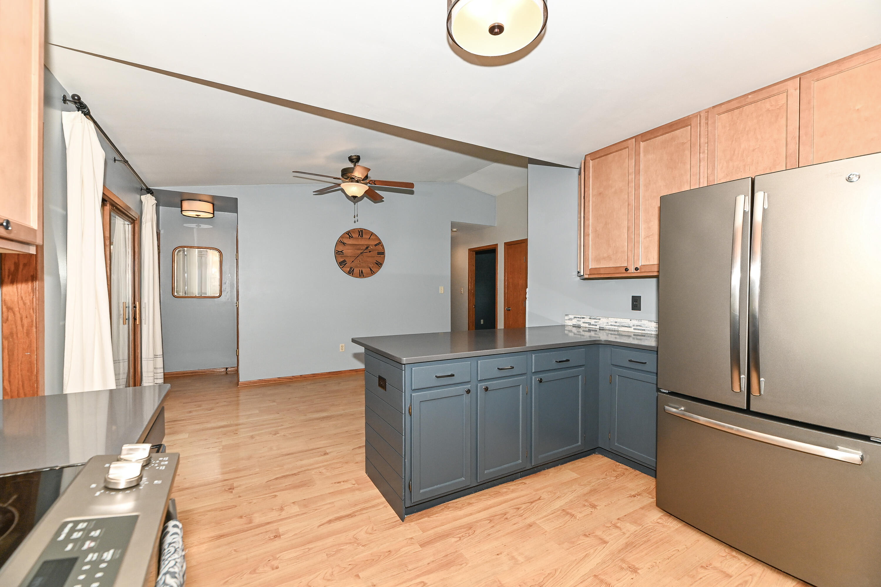 31331 Lake St