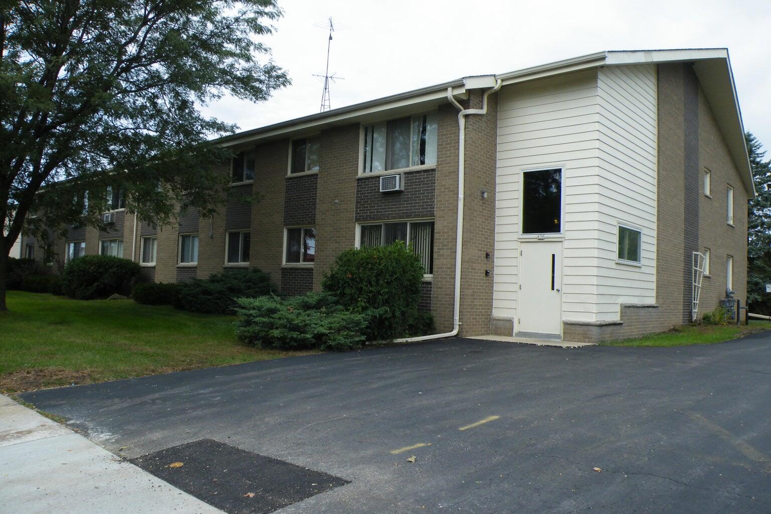 630 W State St