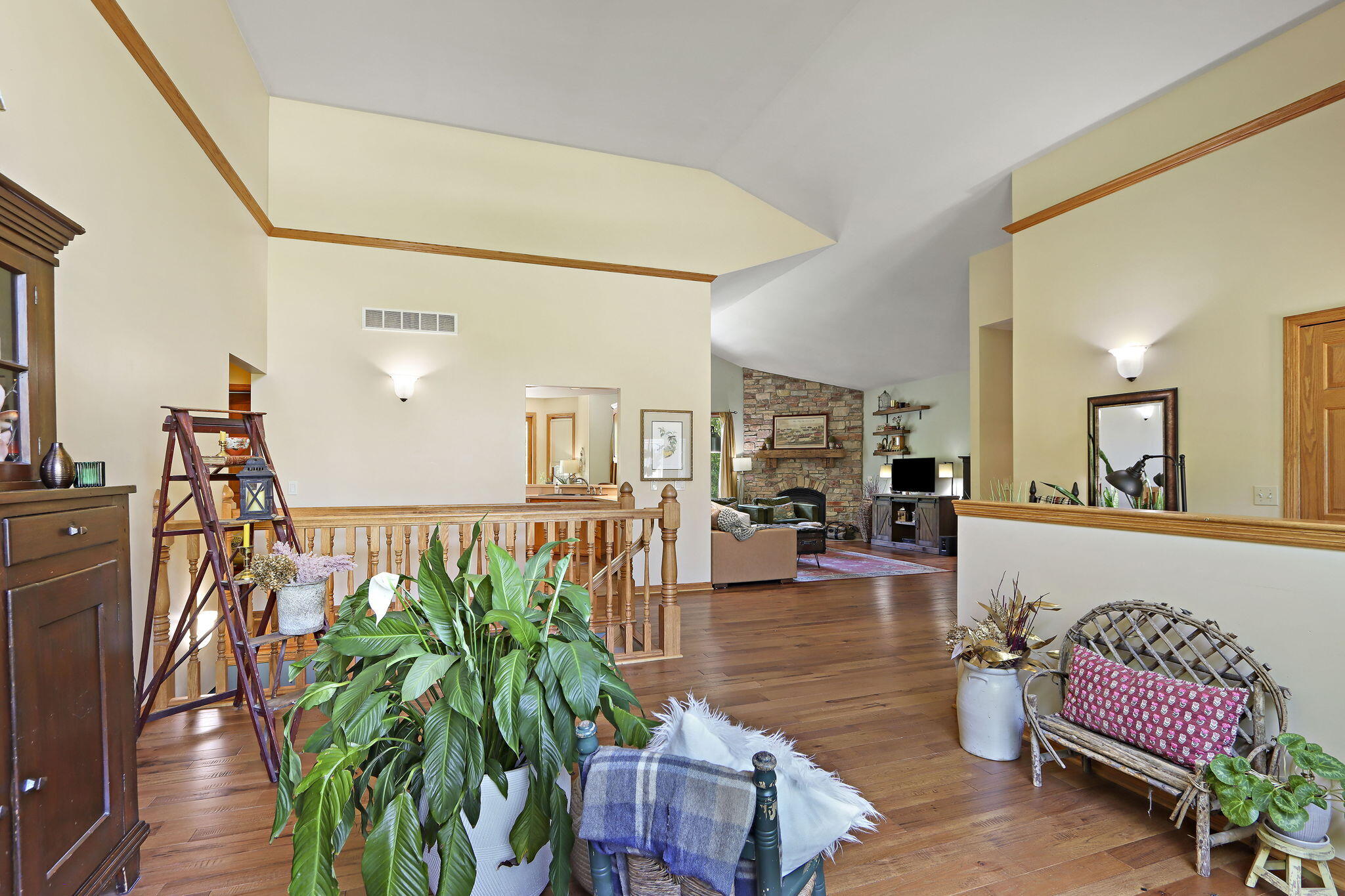 1109 Cooper Hawk Dr