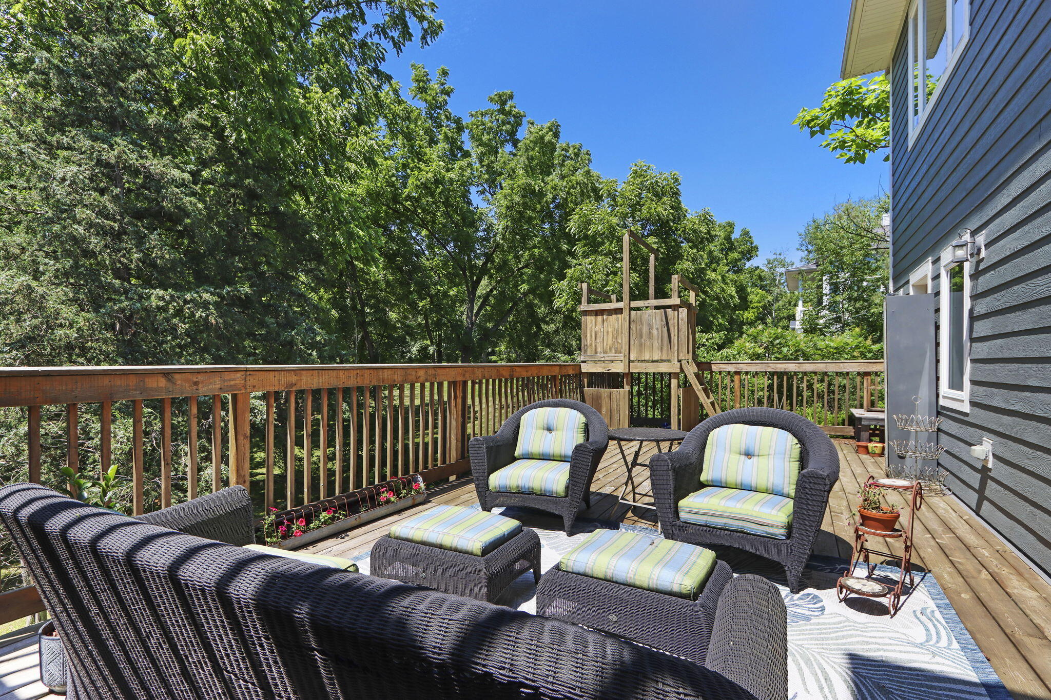 1109 Cooper Hawk Dr