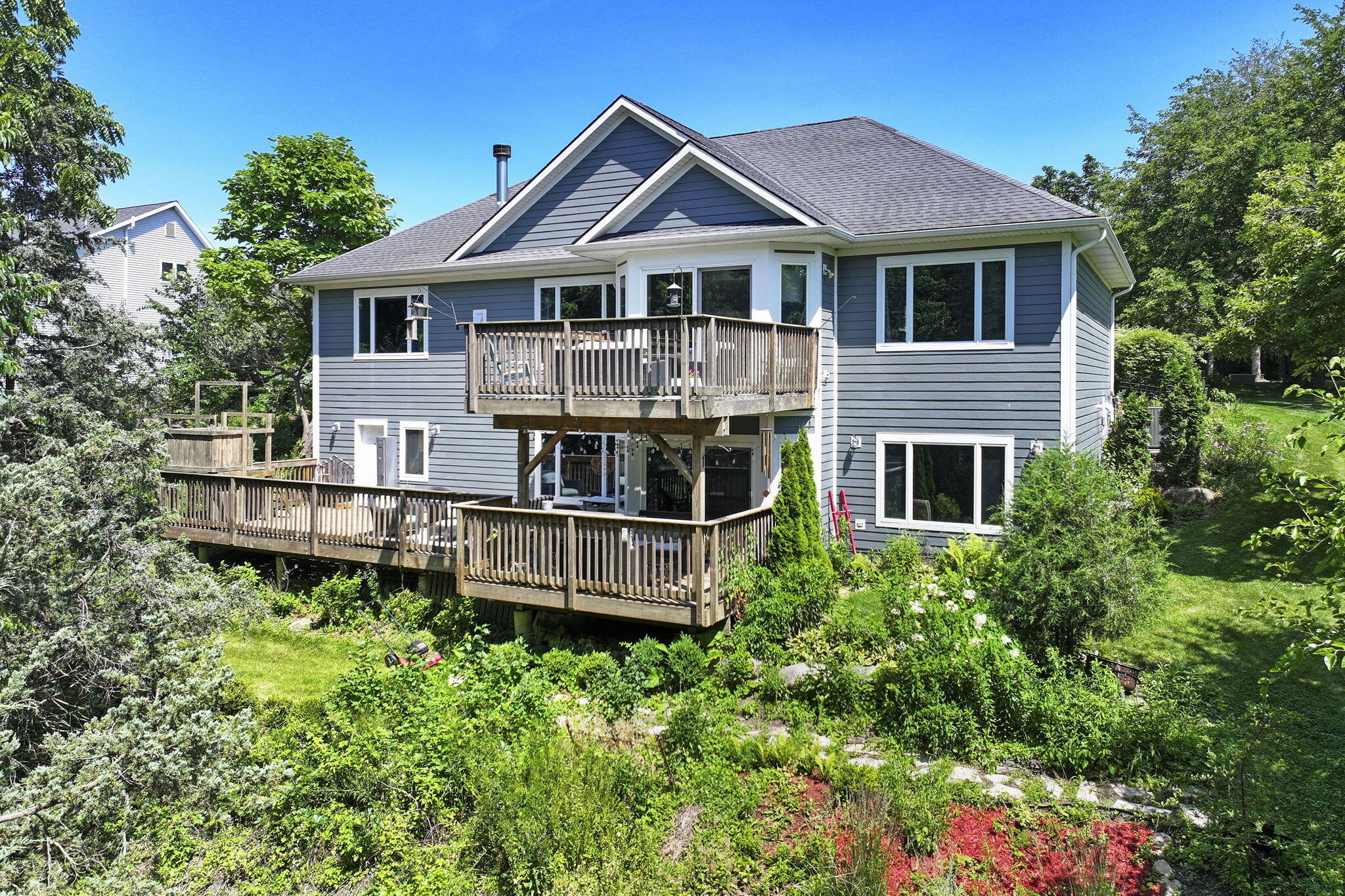 1109 Cooper Hawk Dr