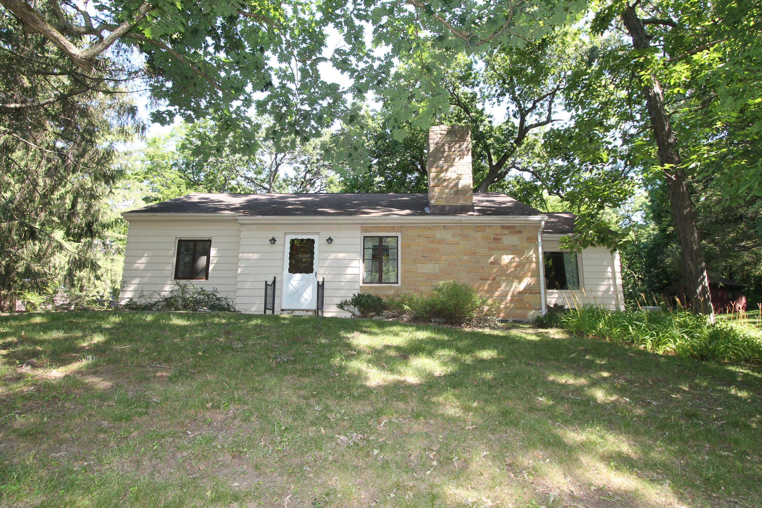 29306 Durand Ave