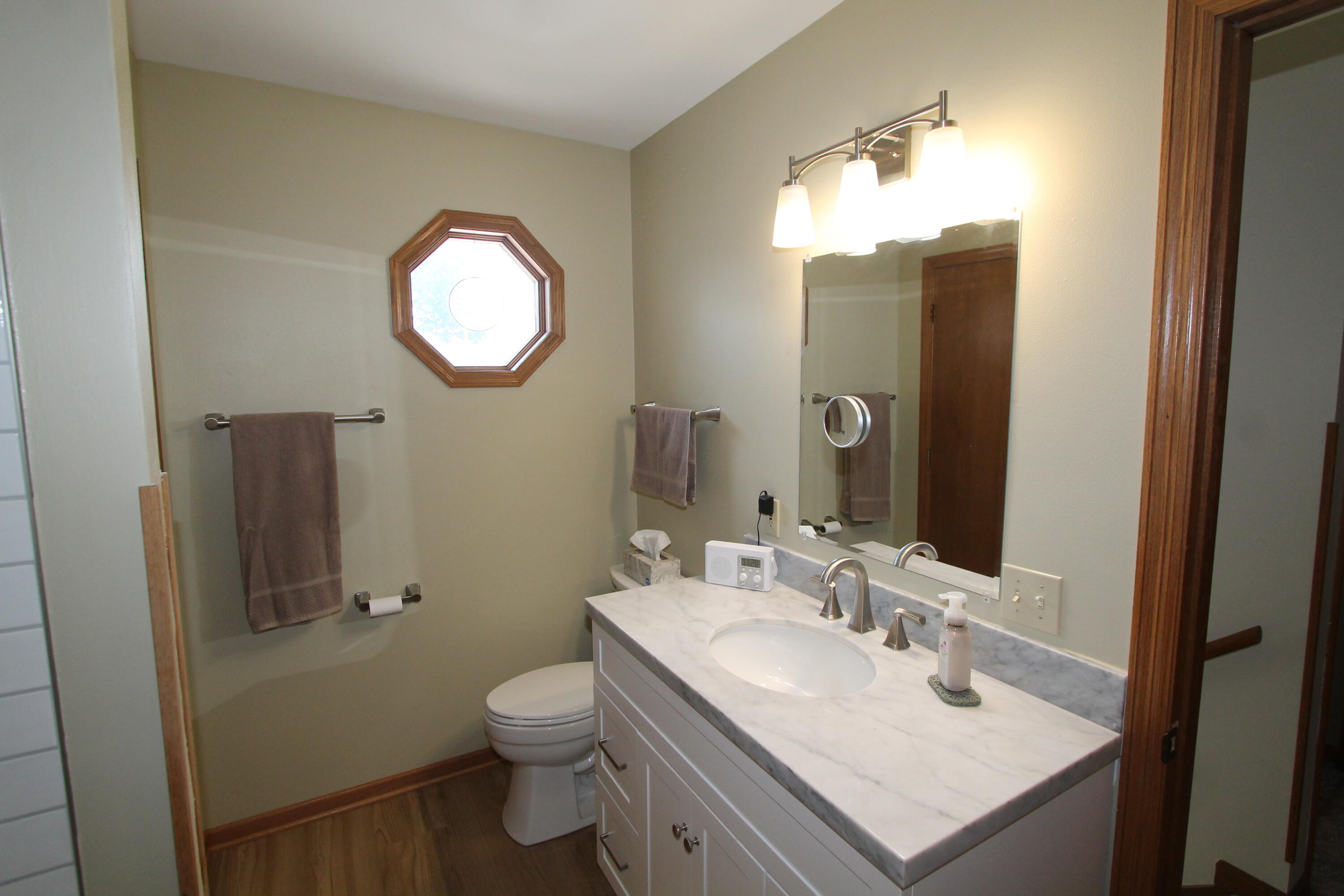 217 S 7th St, 15