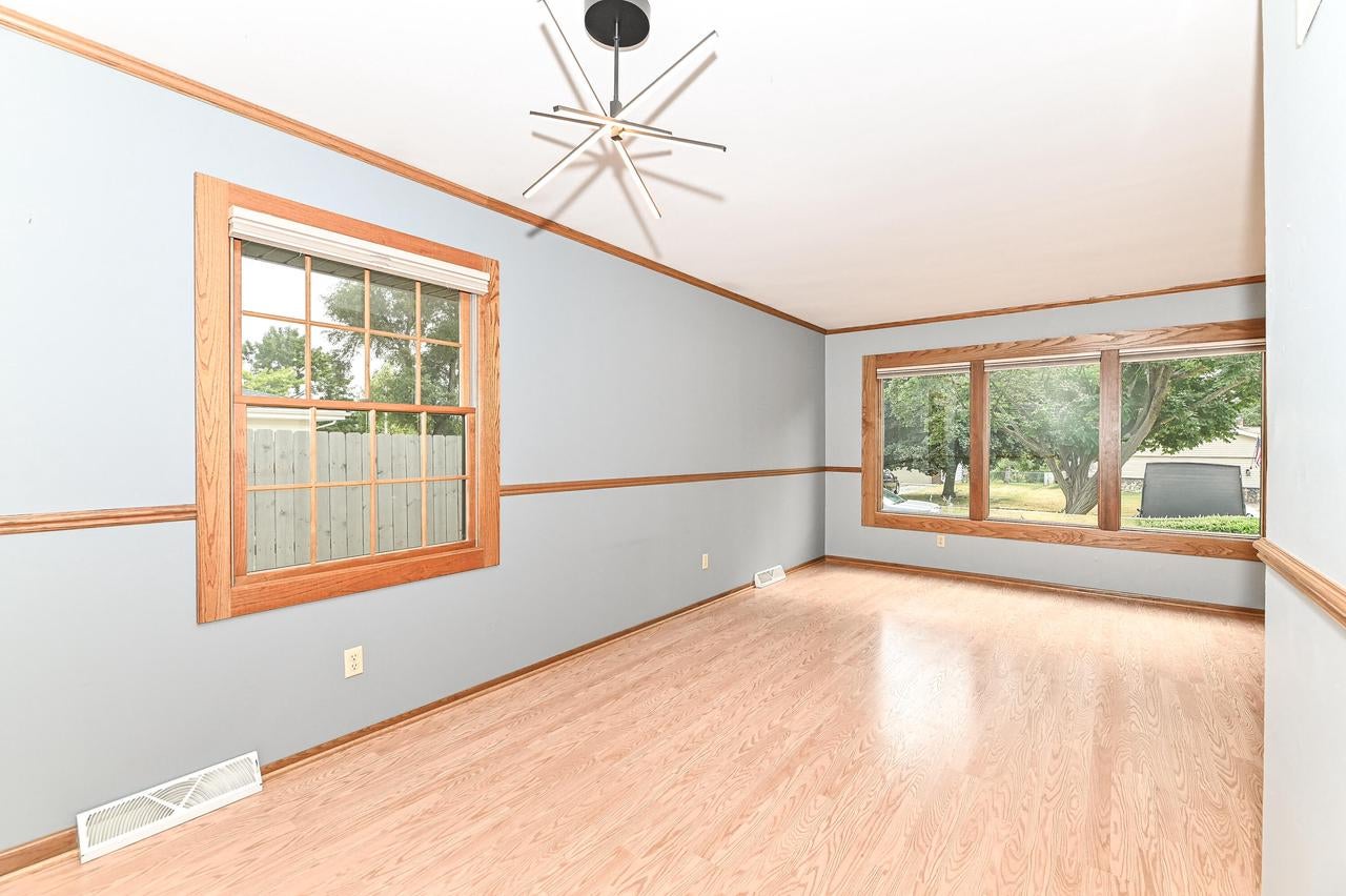 209 Parkview DRIVE