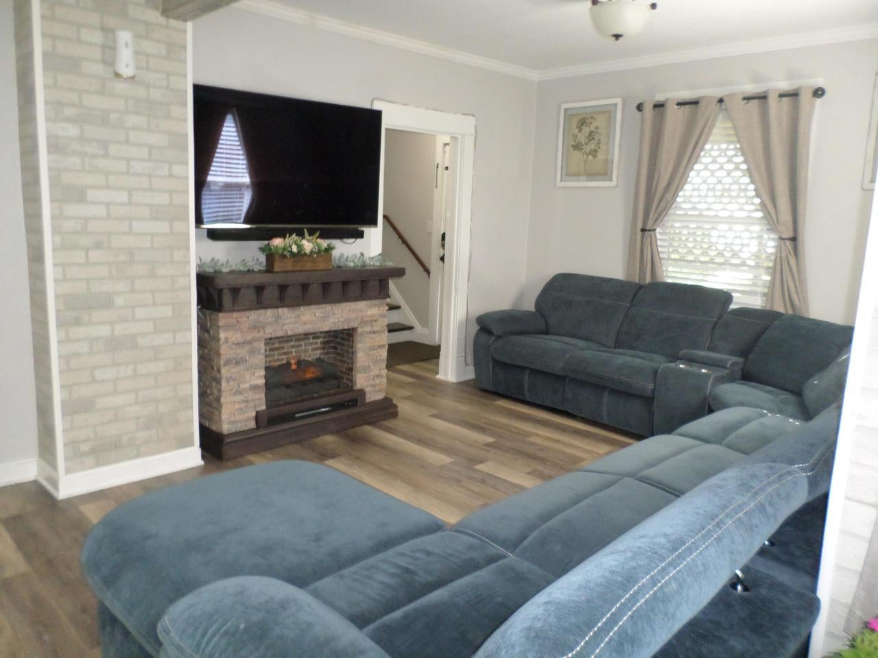 2111 53rd STREET