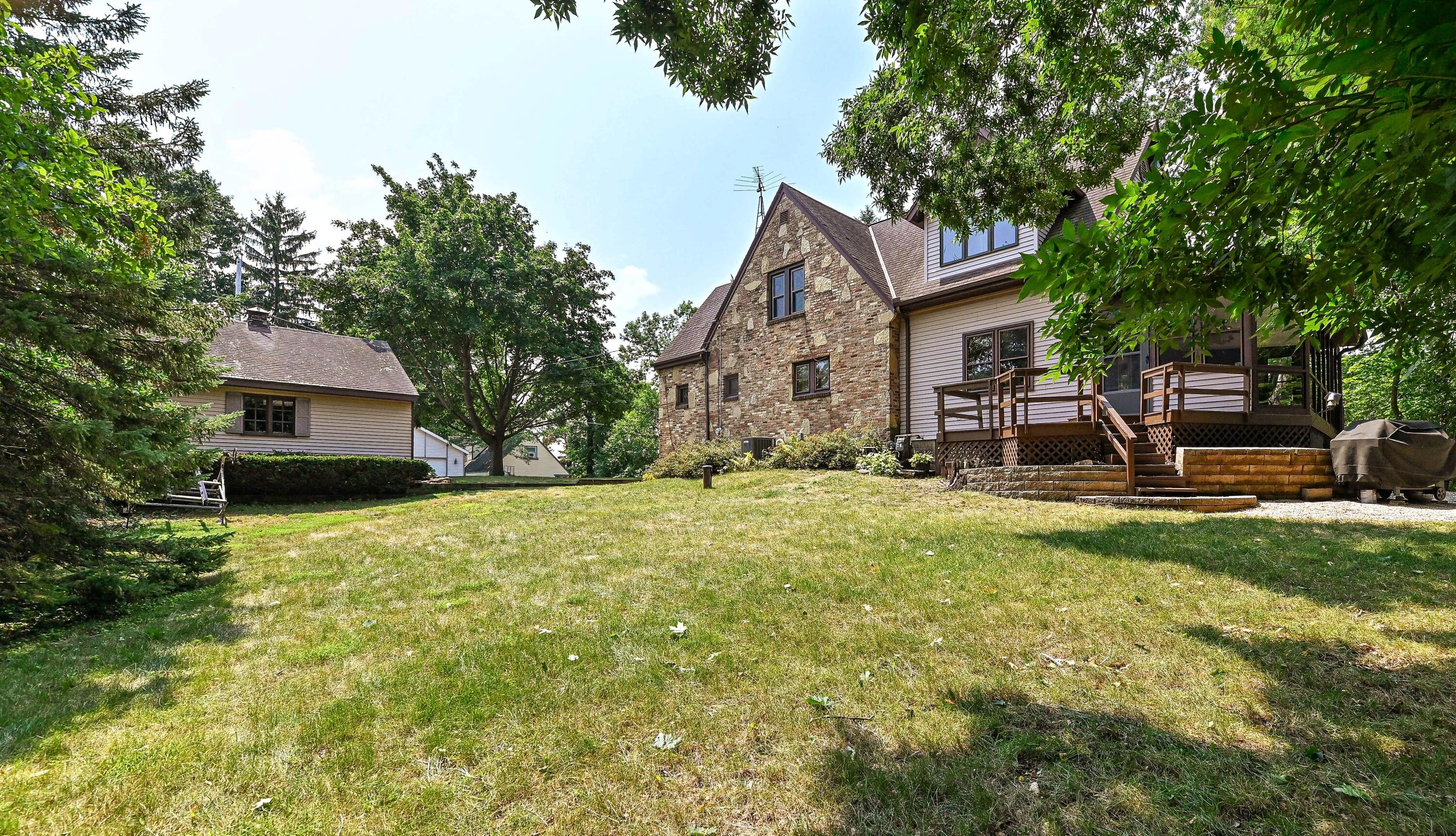30406 Forest Dr