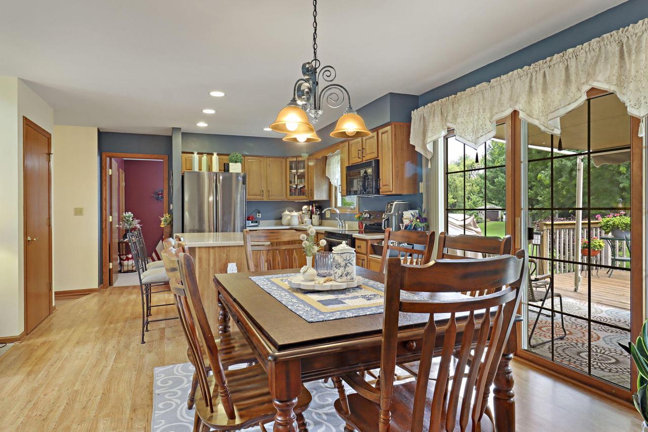 1463 Creek Side DRIVE