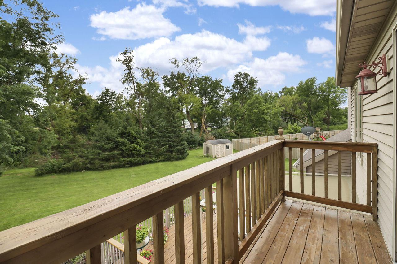 1463 Creek Side DRIVE