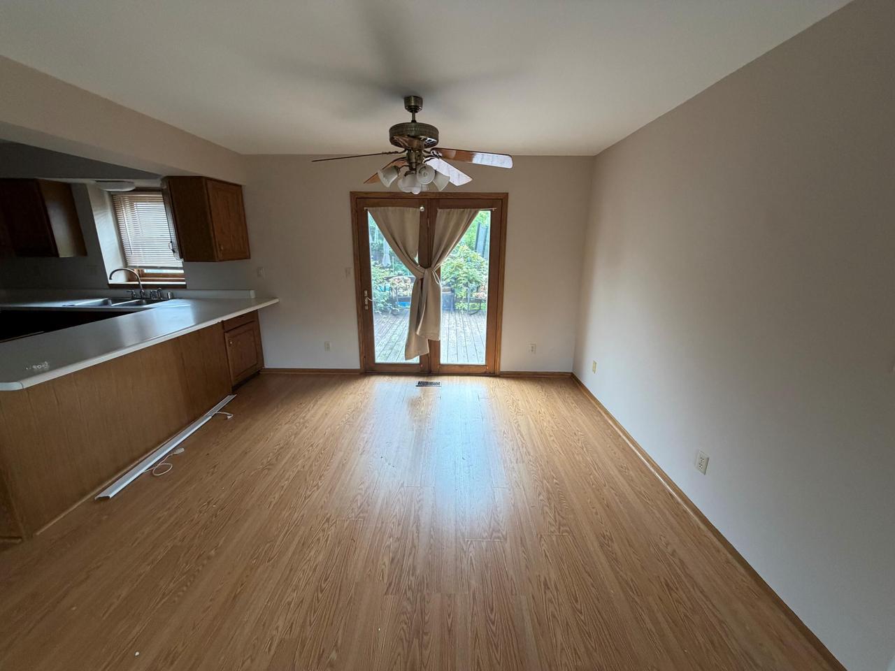 1505 Oxford LANE 1507