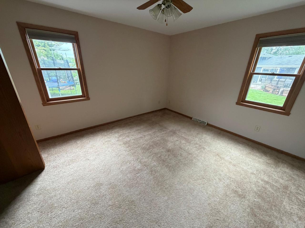 1505 Oxford LANE 1507